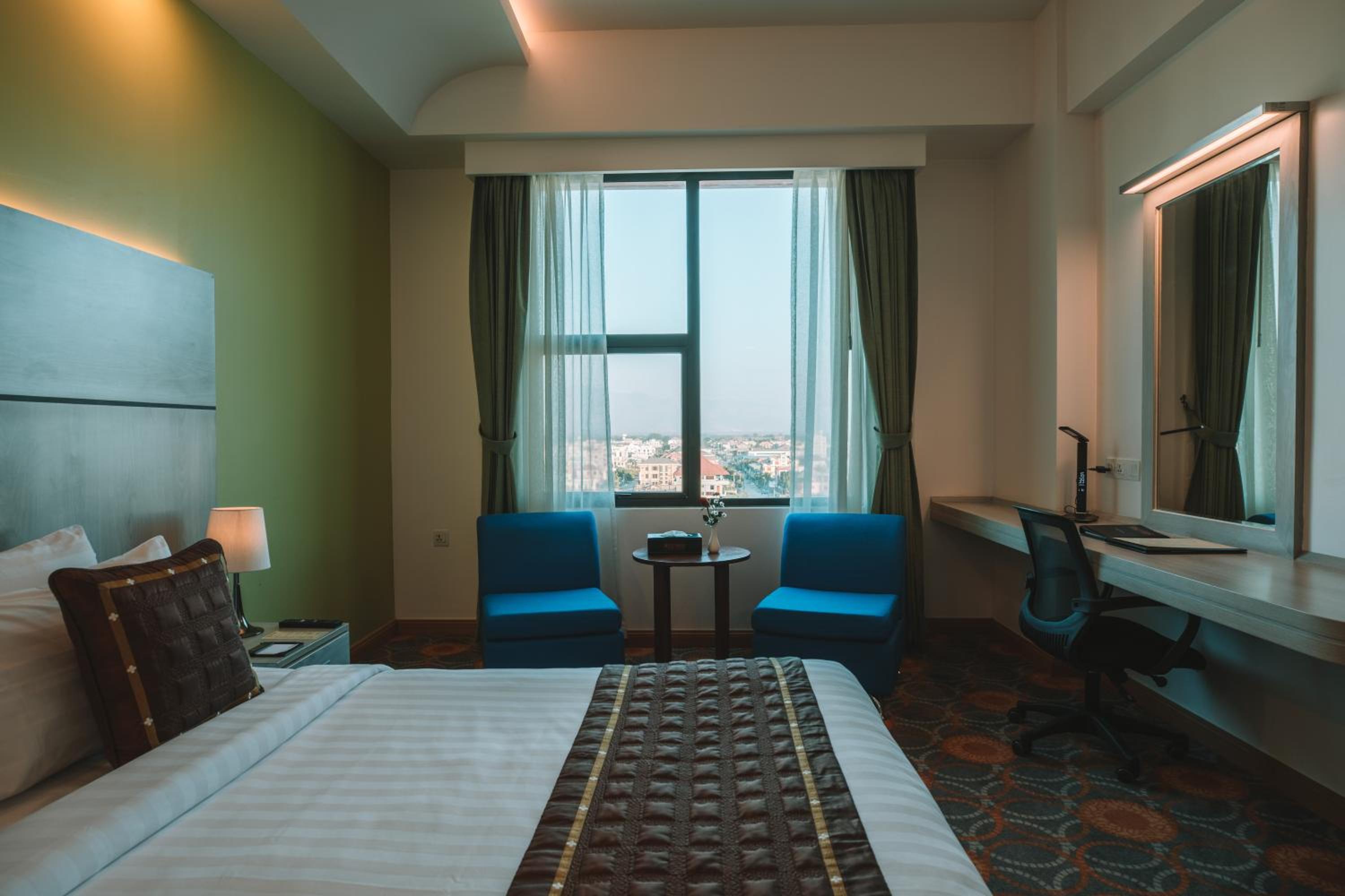 Superior King Room