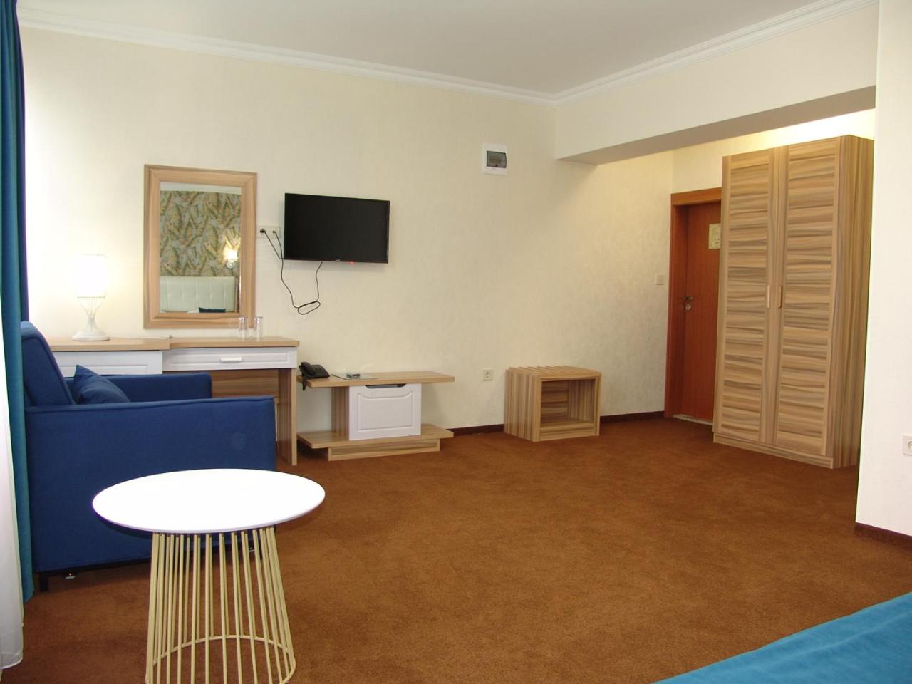 Deluxe Triple Room photo 2