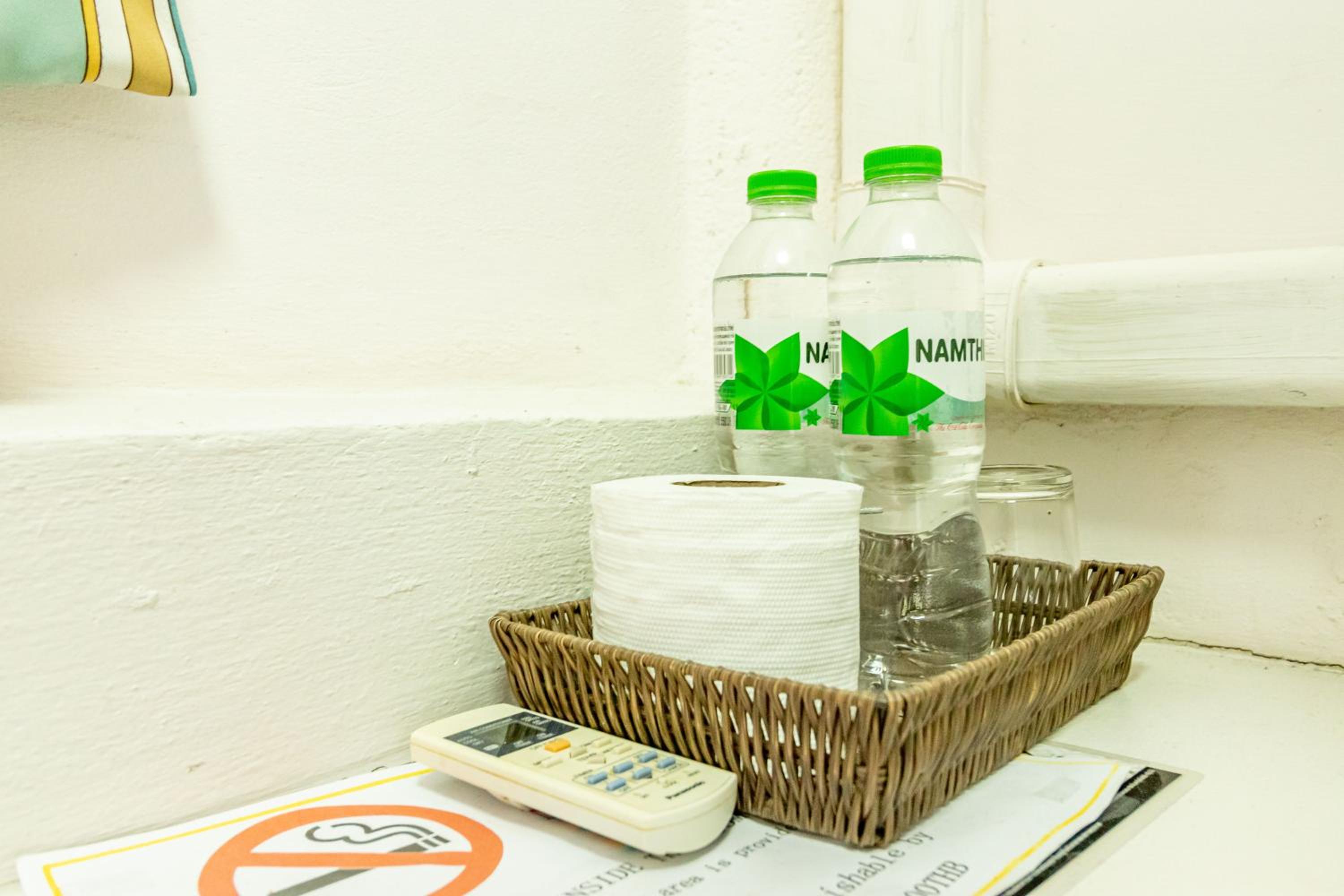Standard Twin Room with Shared Bathroom photo 3