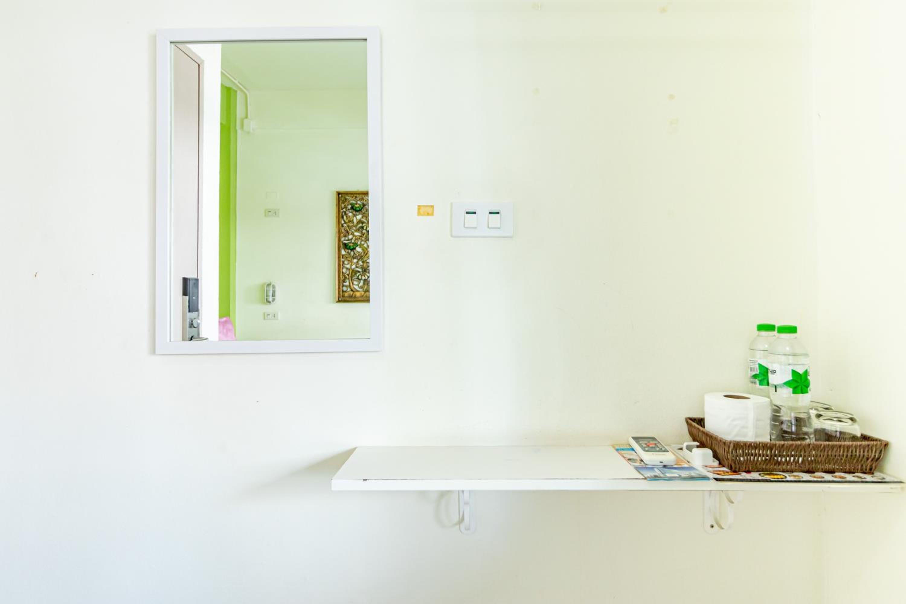 Standard Double Room with Shared Bathroom photo 2