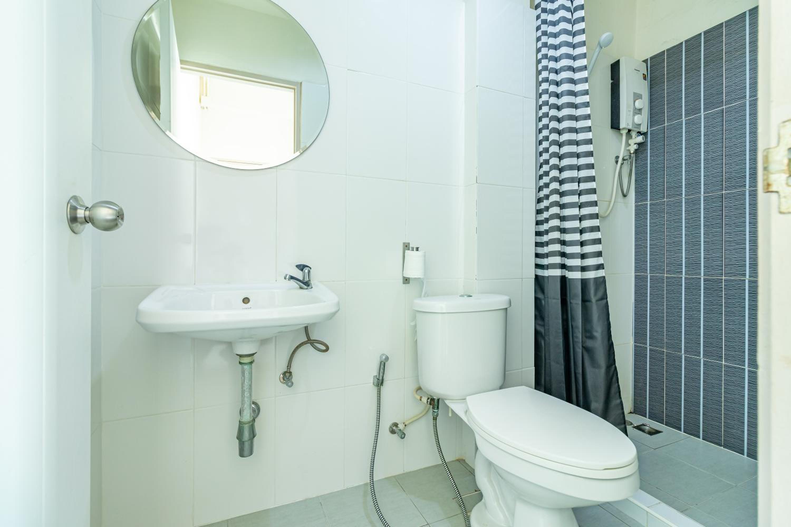 Double Room with Private Bathroom photo 3