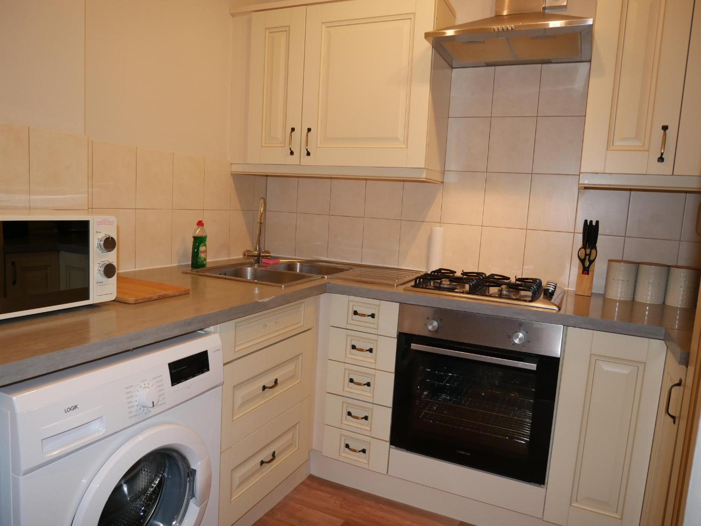 Two-Bedroom Apartment - Photo 5