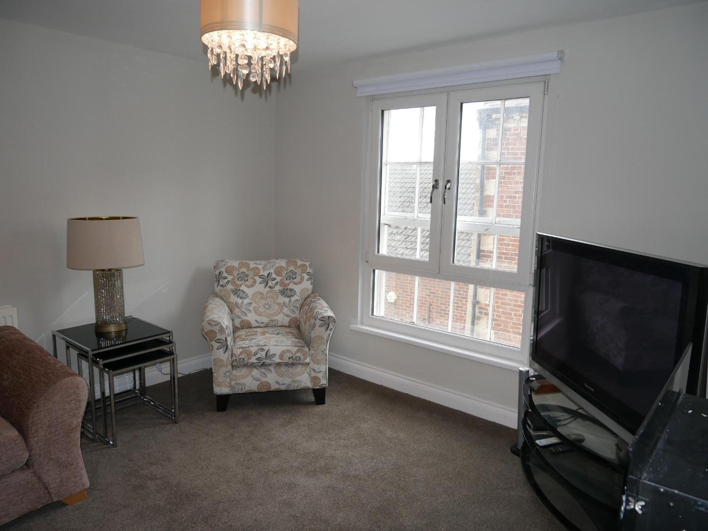 Two-Bedroom Apartment - Photo 2
