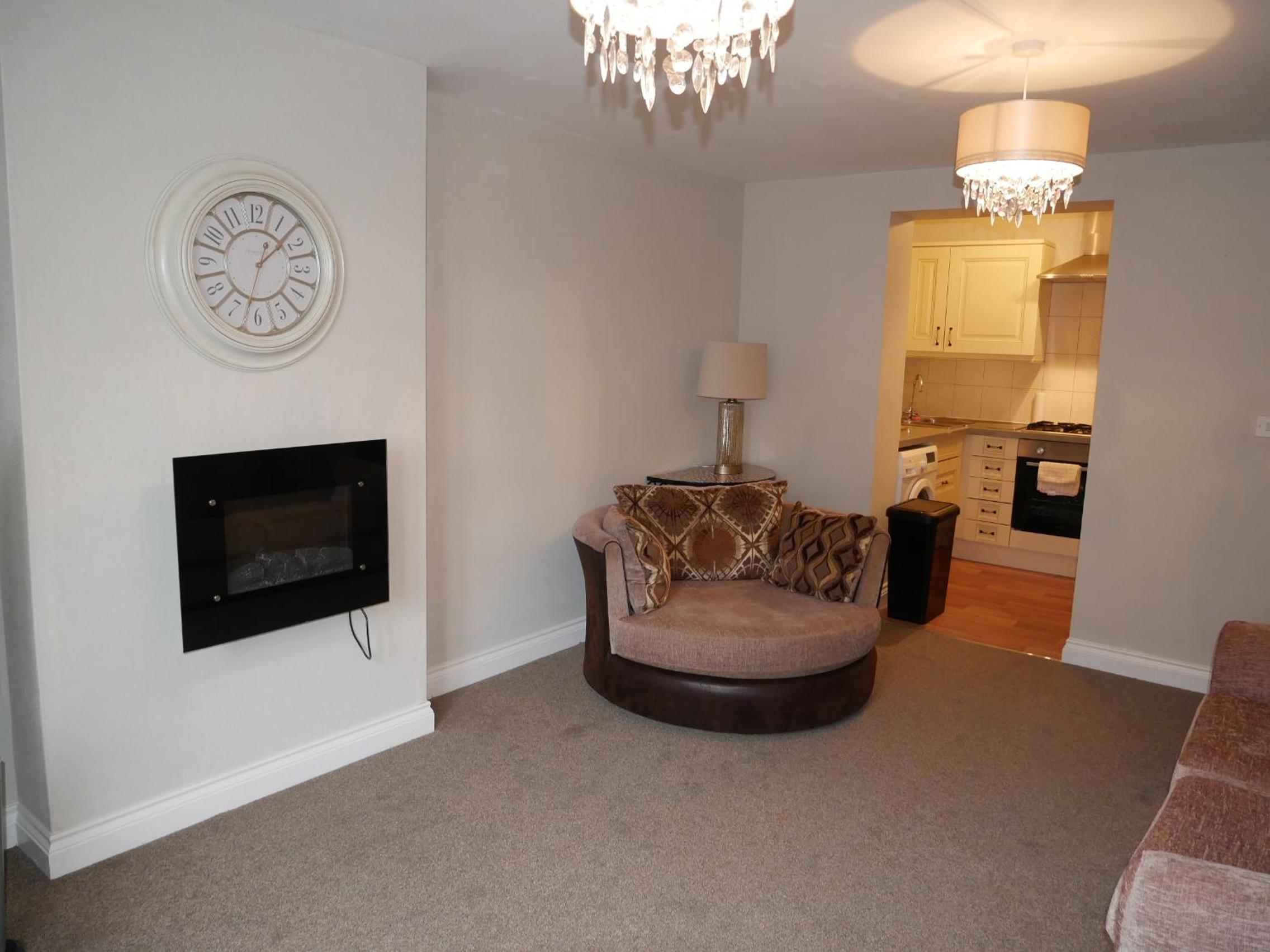 Two-Bedroom Apartment - Photo 3