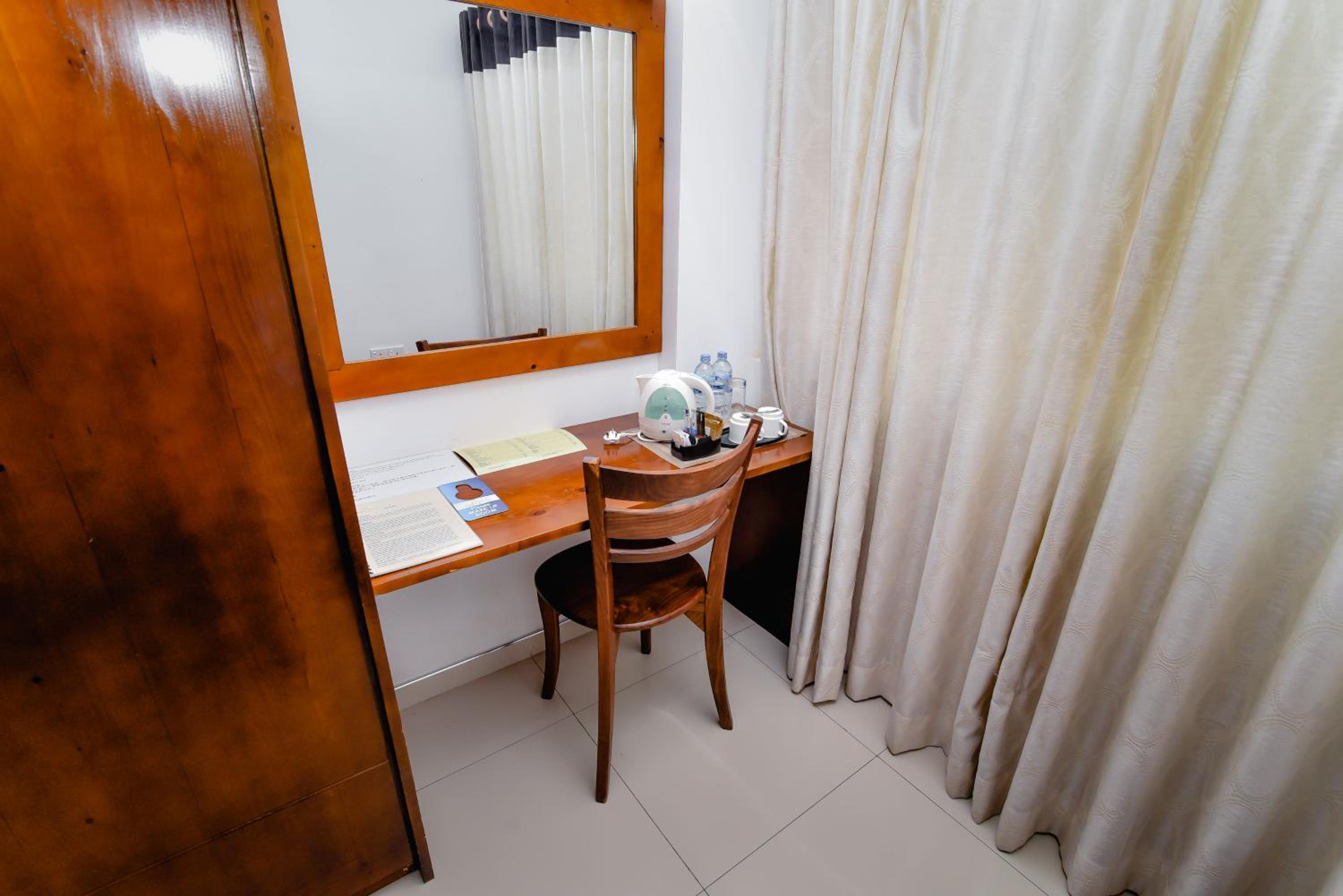 Deluxe Double or Twin Room photo 2