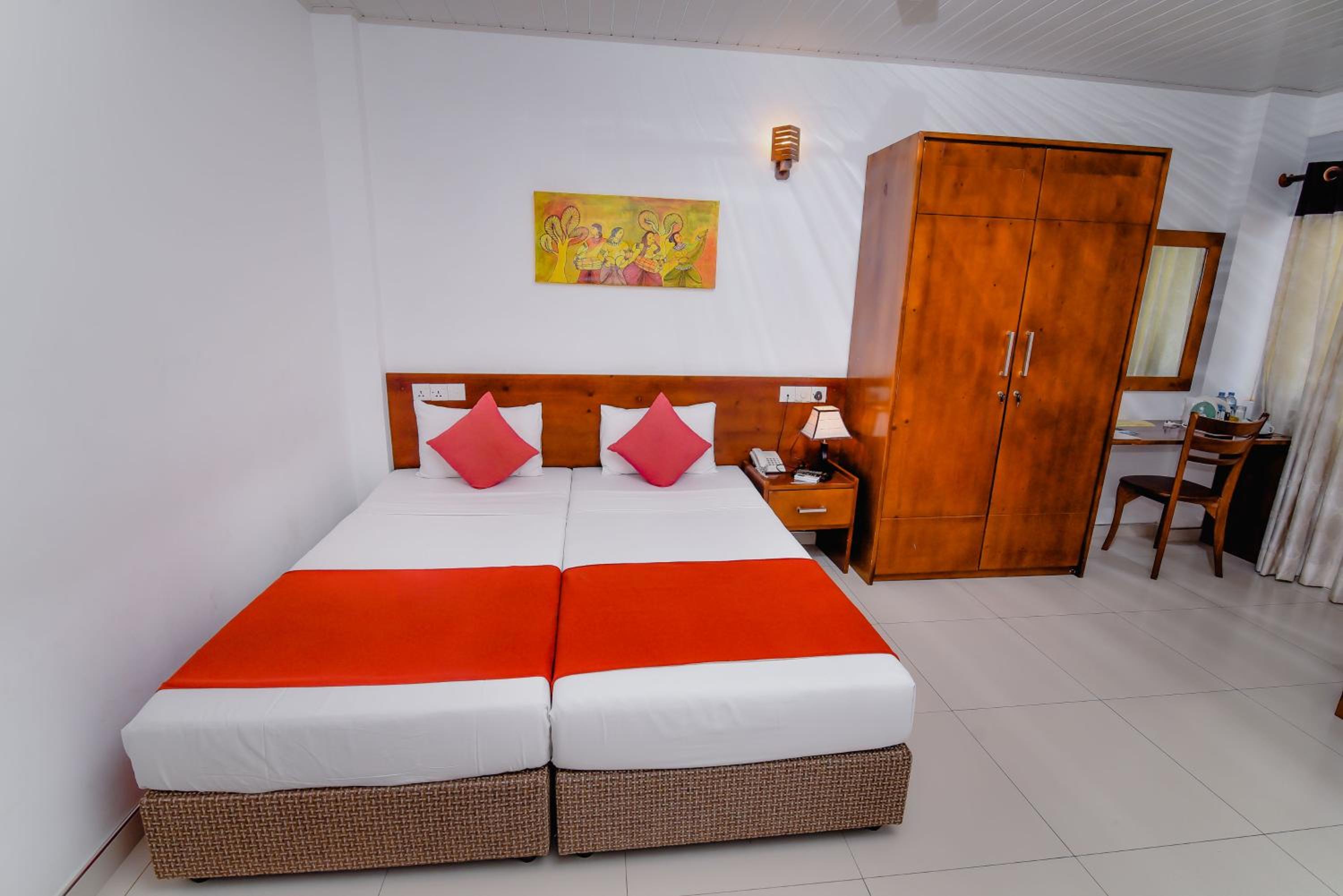 Deluxe Double or Twin Room photo 1