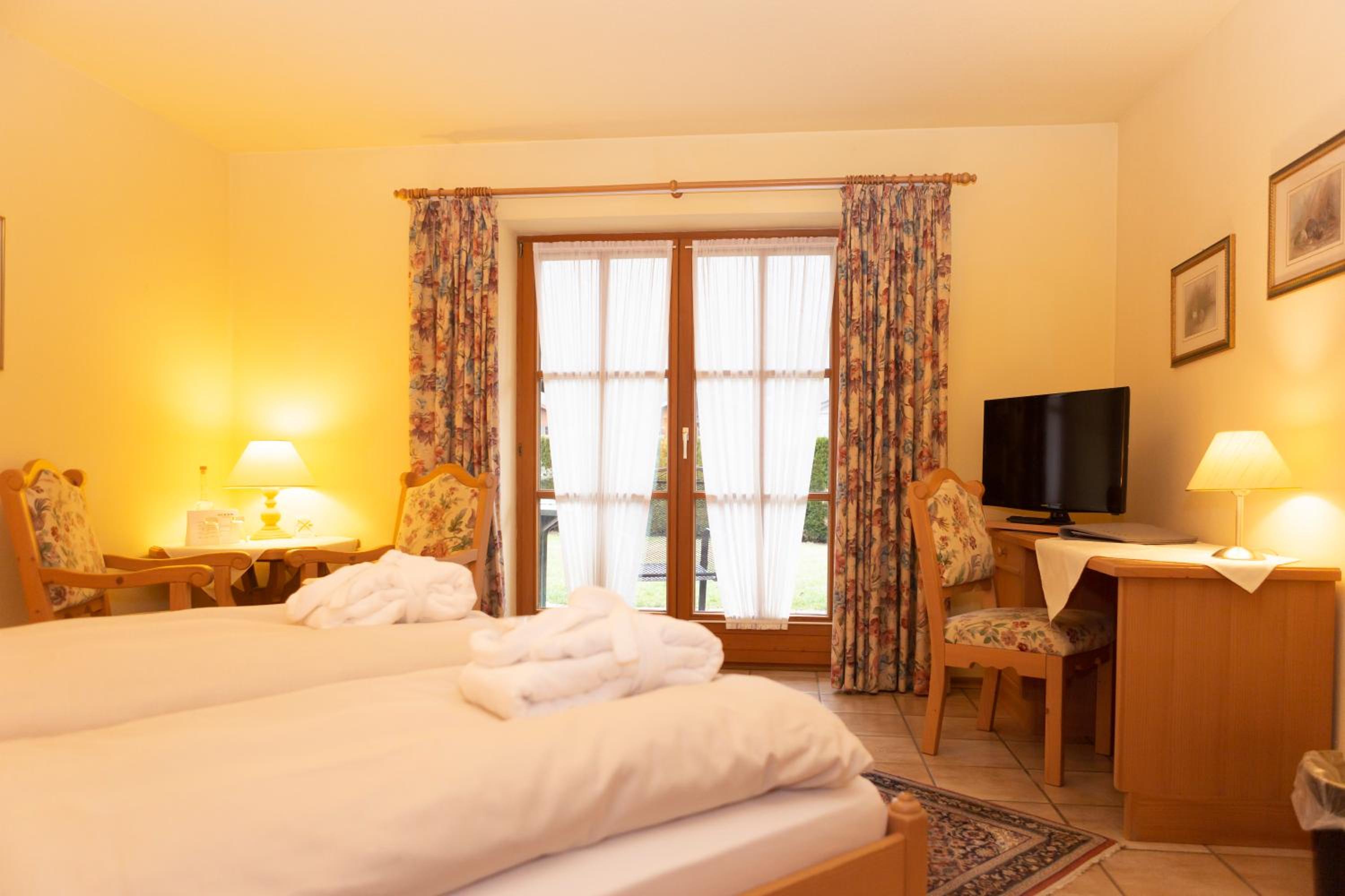 Superior Double Room - Photo 1
