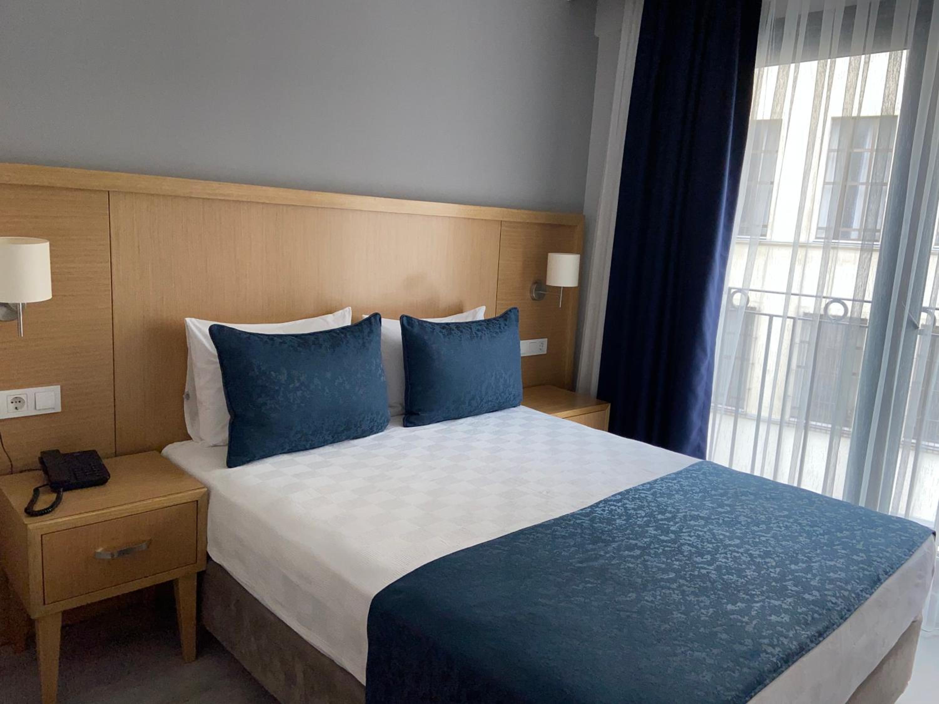Budget Double Room photo 2