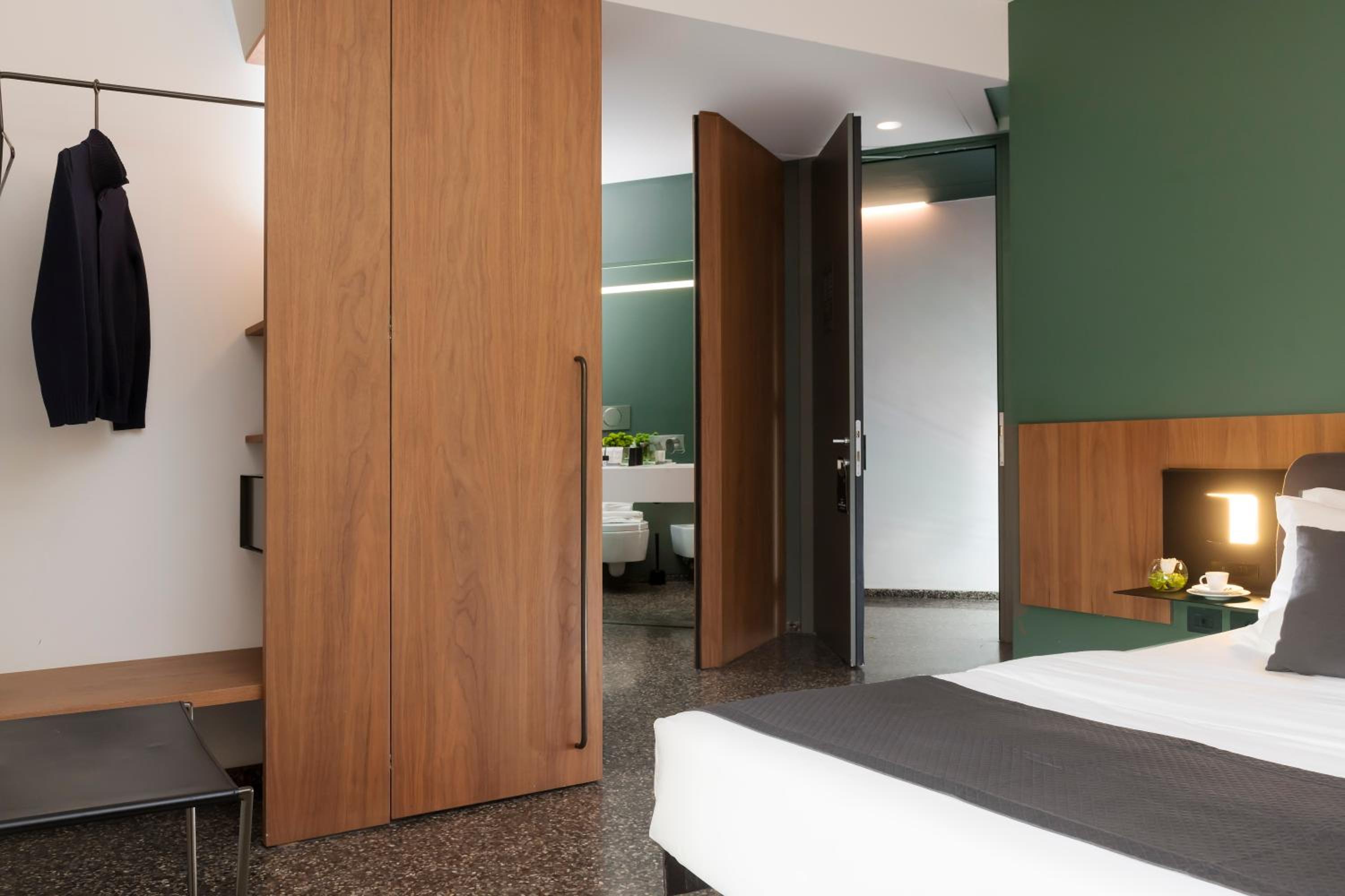 Deluxe Double or Twin Room with Terrace photo 2