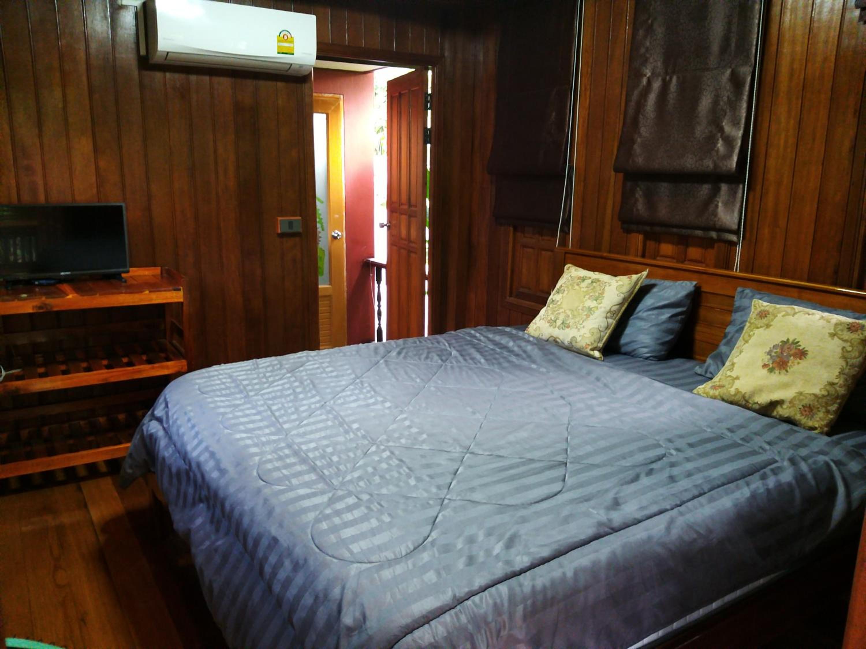 Deluxe Bungalow photo 1