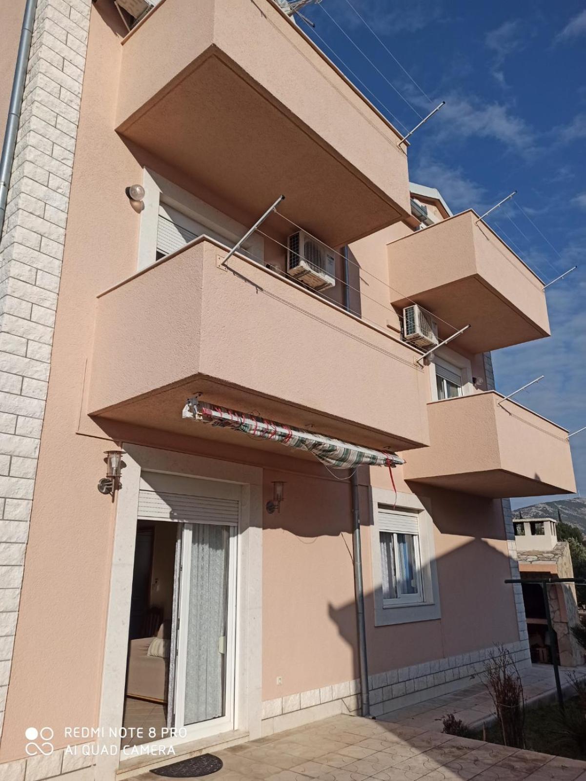 Apartment with Balcony - Photo 26