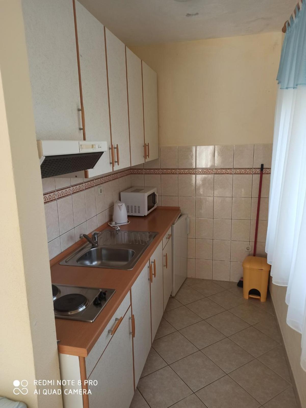 Apartment with Balcony - Photo 28