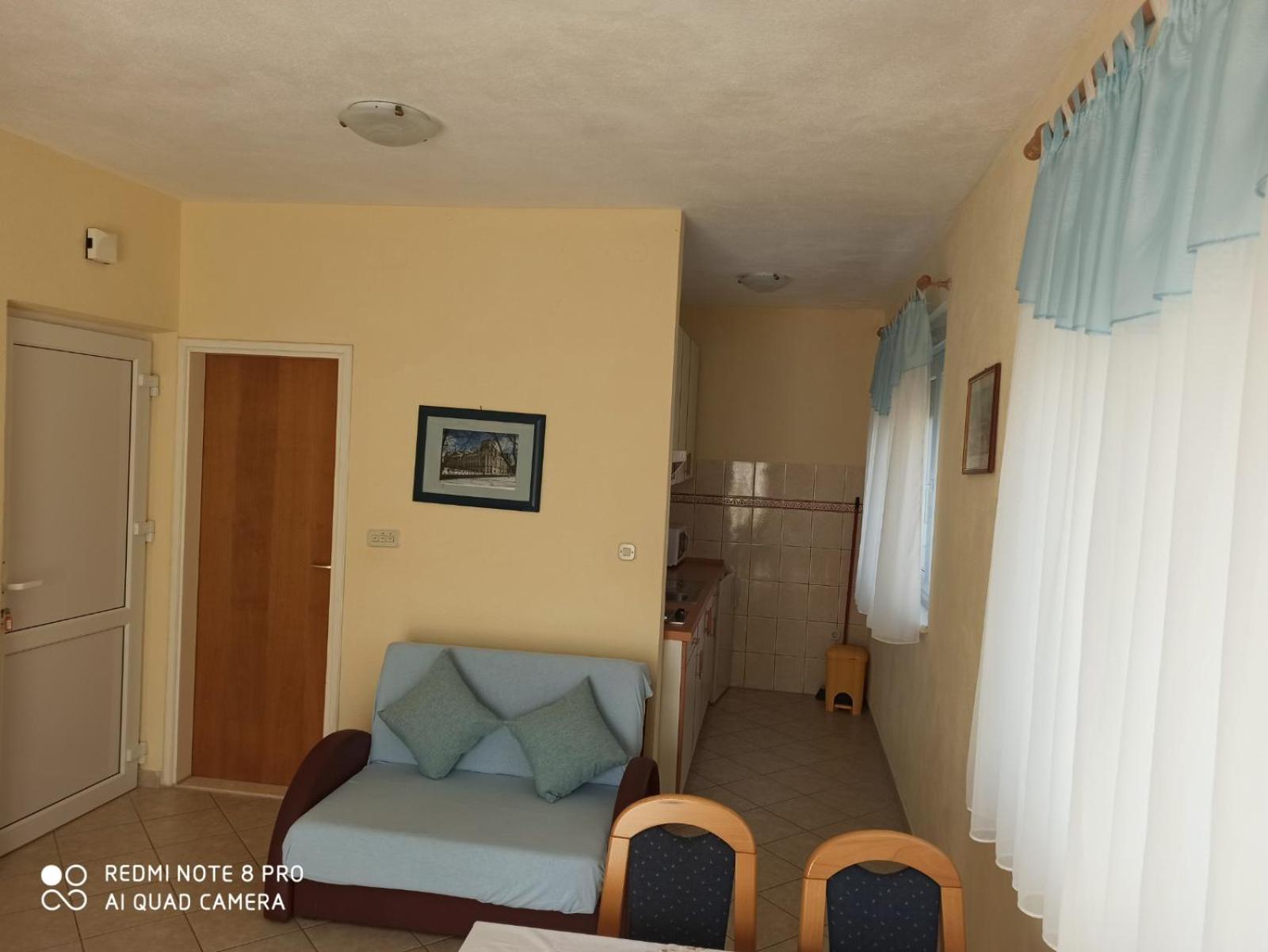 Apartment with Balcony - Photo 31
