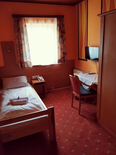 Single Room photo 2
