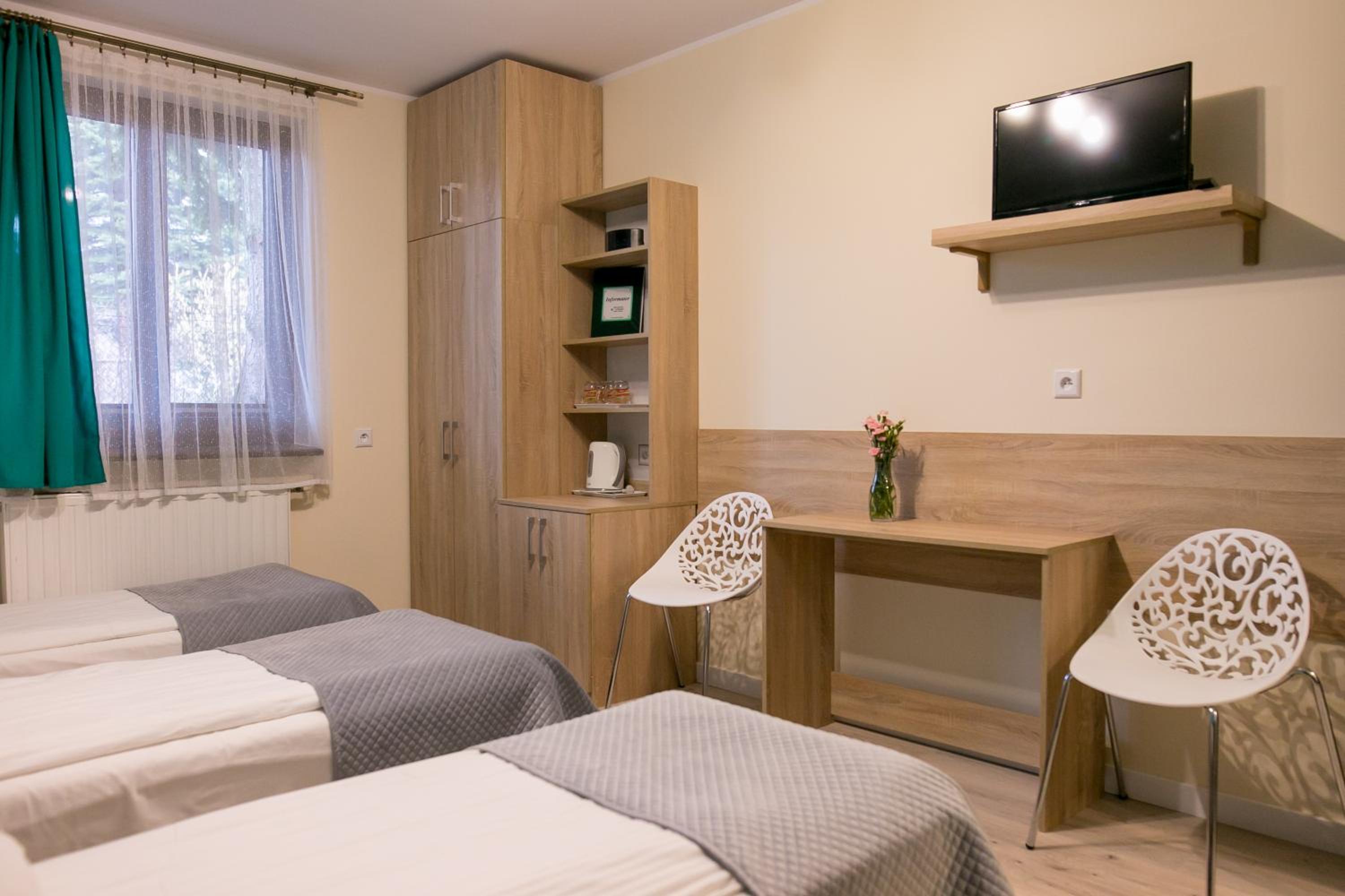 Quadruple Room - Photo 1