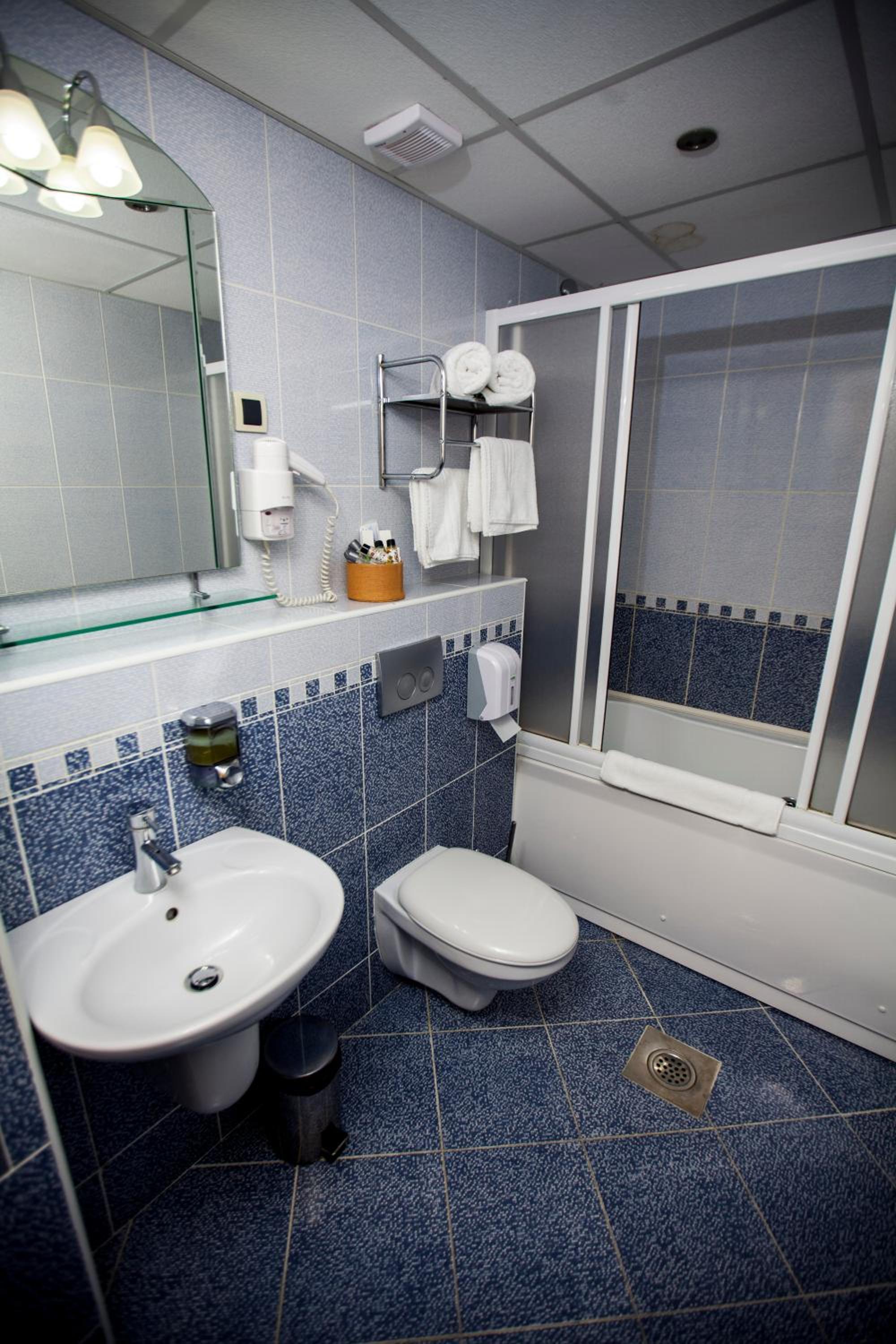 Deluxe Quadruple Room photo 2
