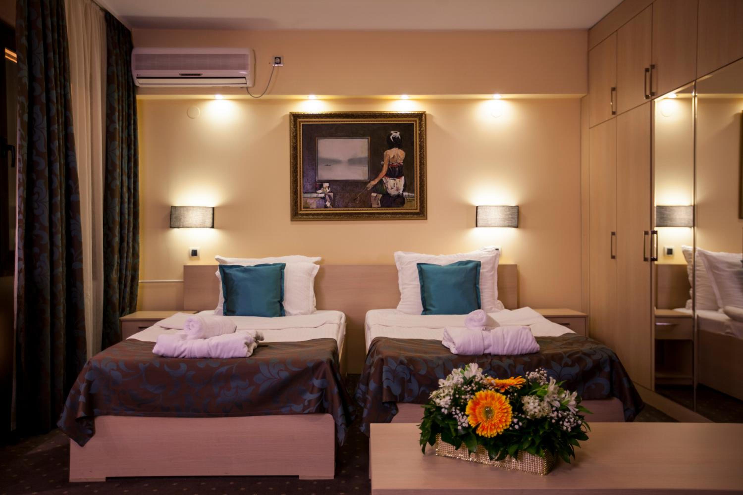 Deluxe Quadruple Room photo 3