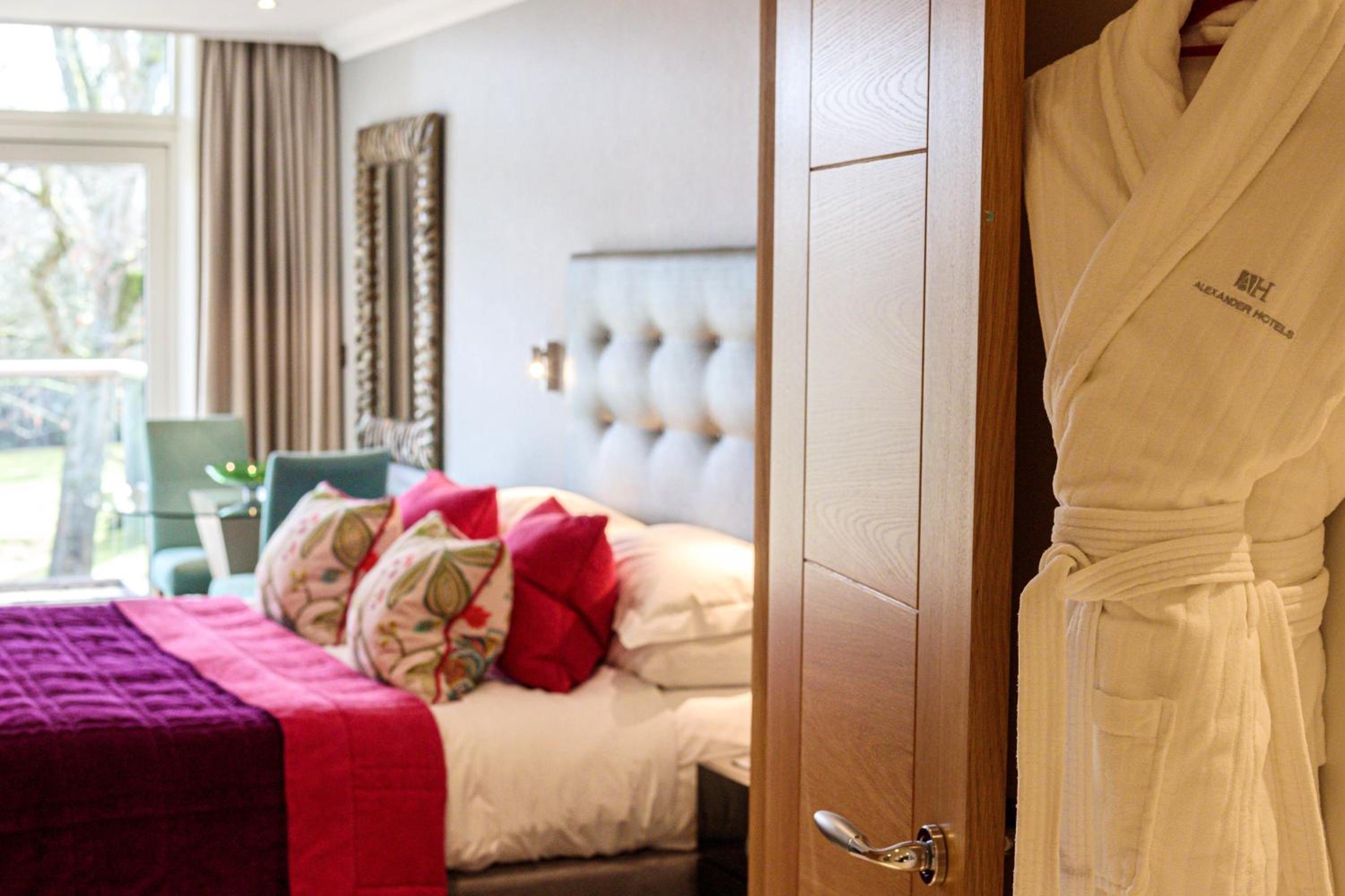 Luxury Garden Suite - Photo 21