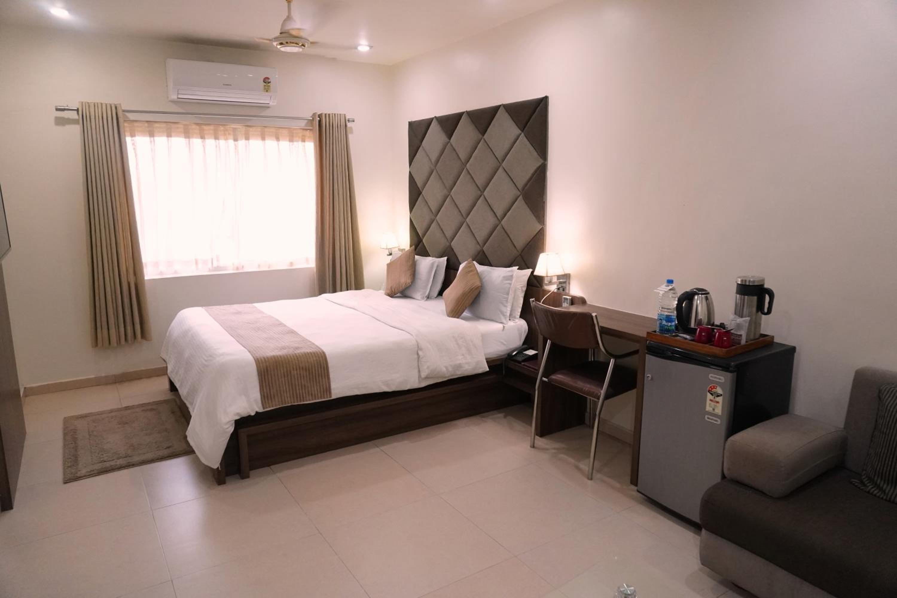 Club Double or Twin Room photo 3