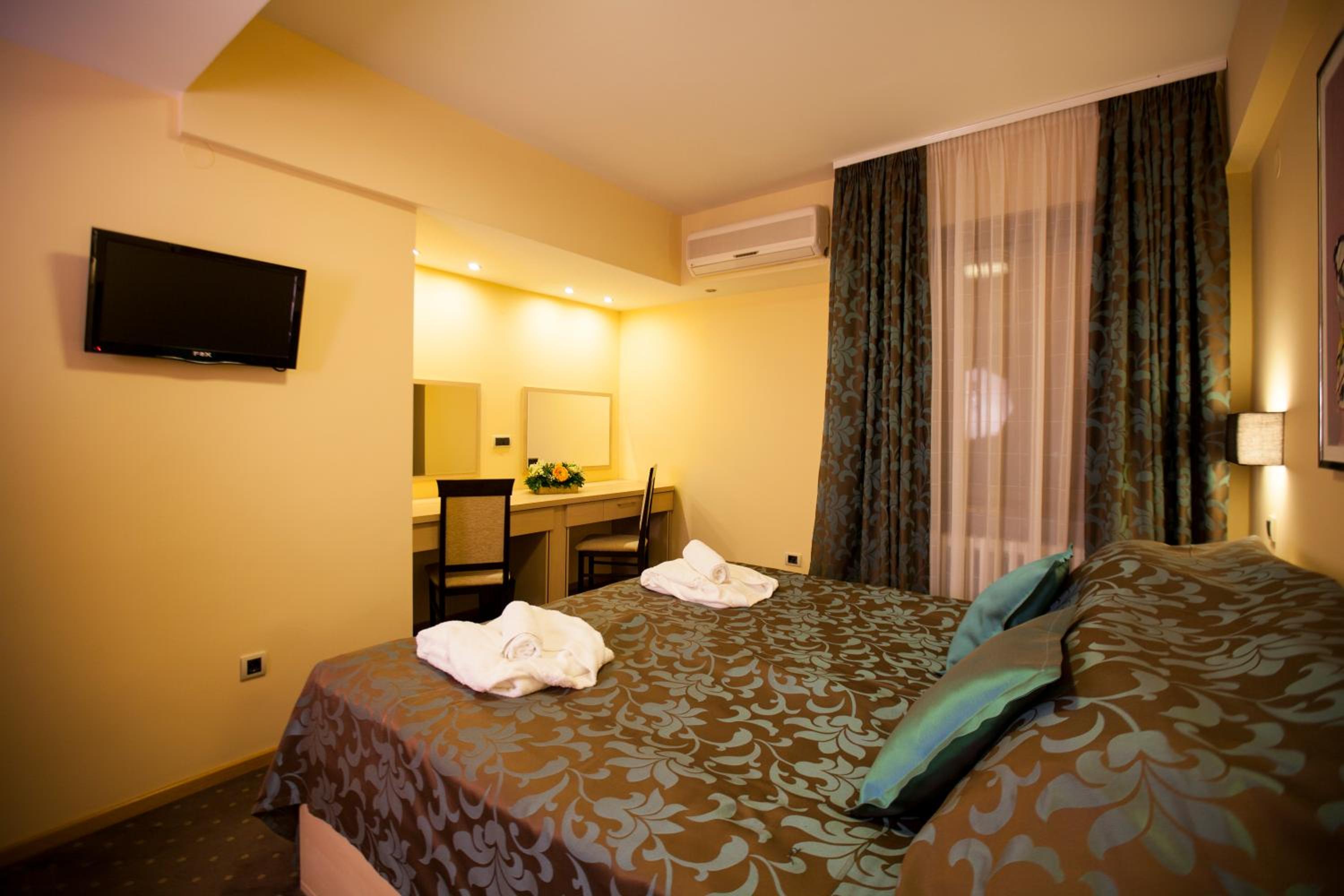 Suite - Photo 2