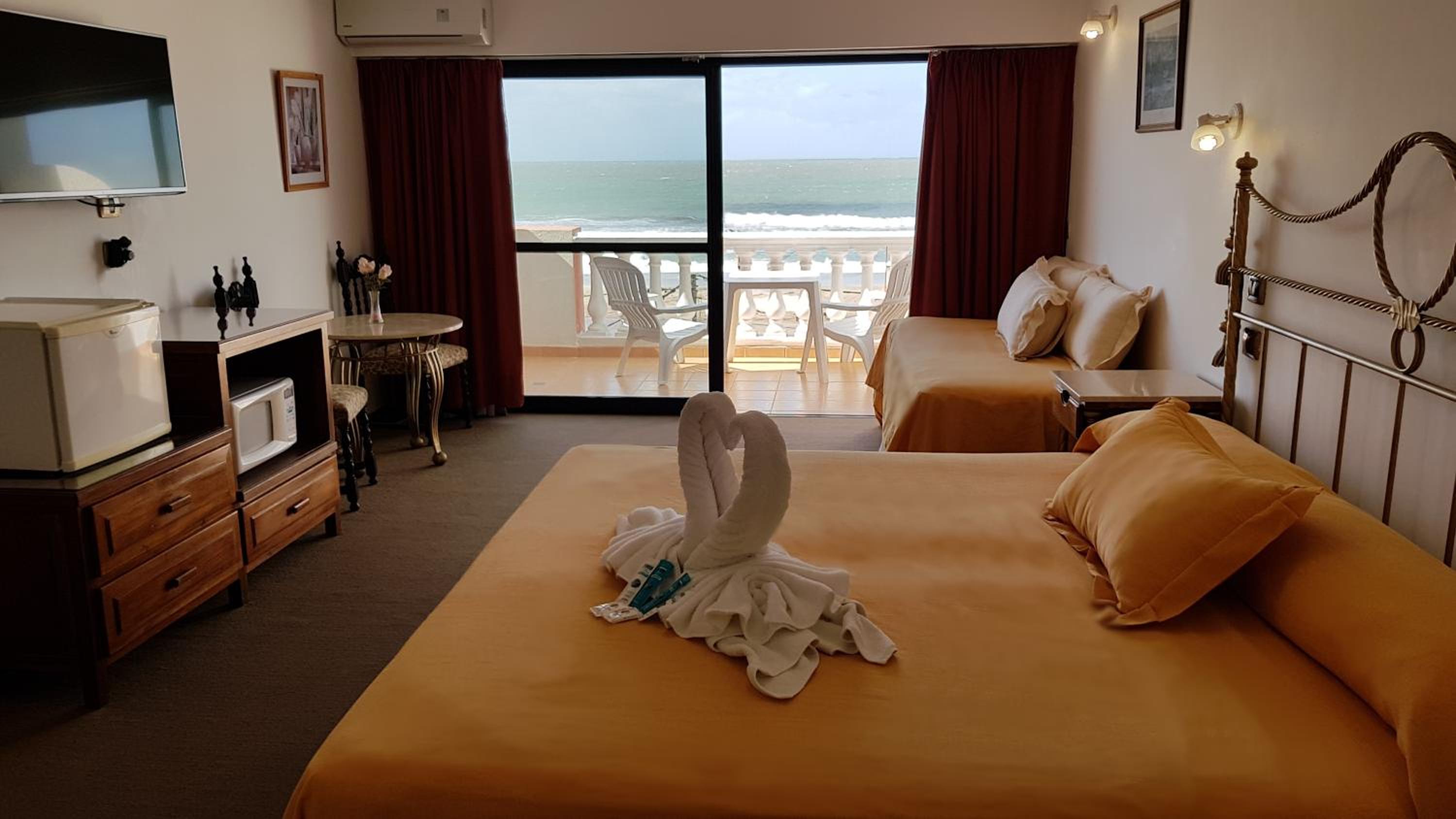 Deluxe Suite with Sea View