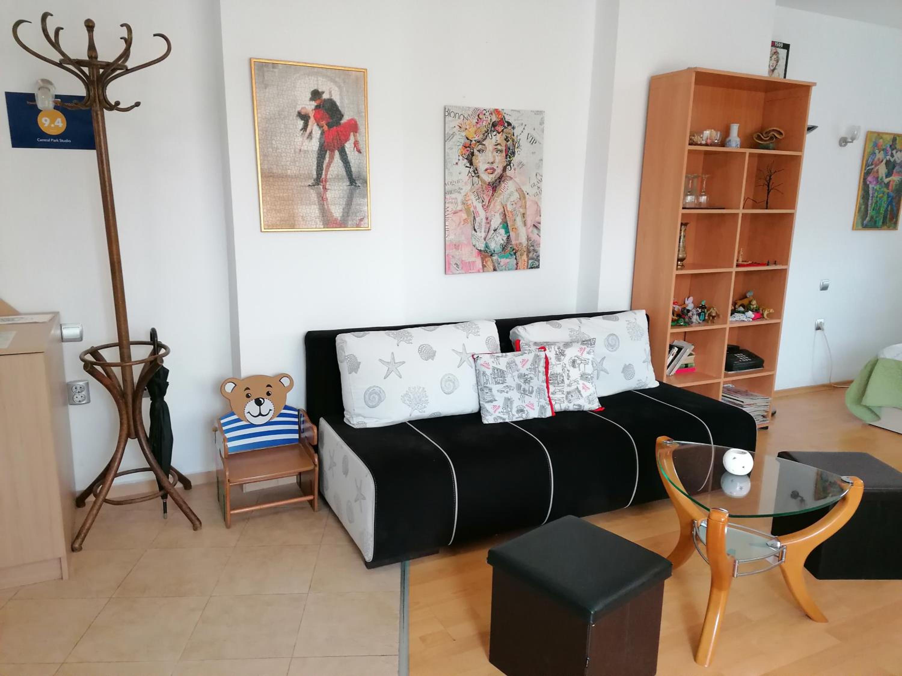 Studio Apartment photo 1