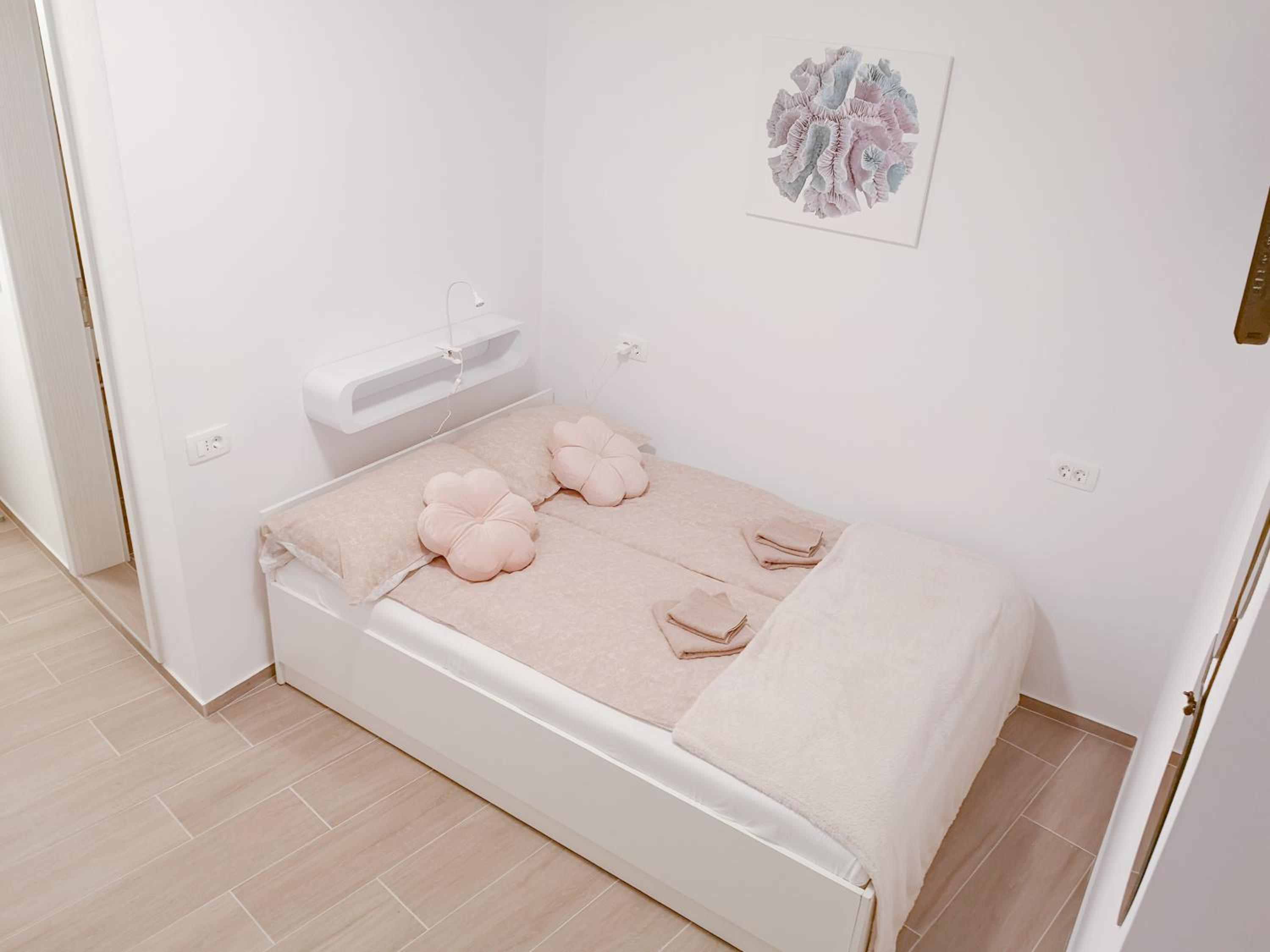 Deluxe King Room photo 1
