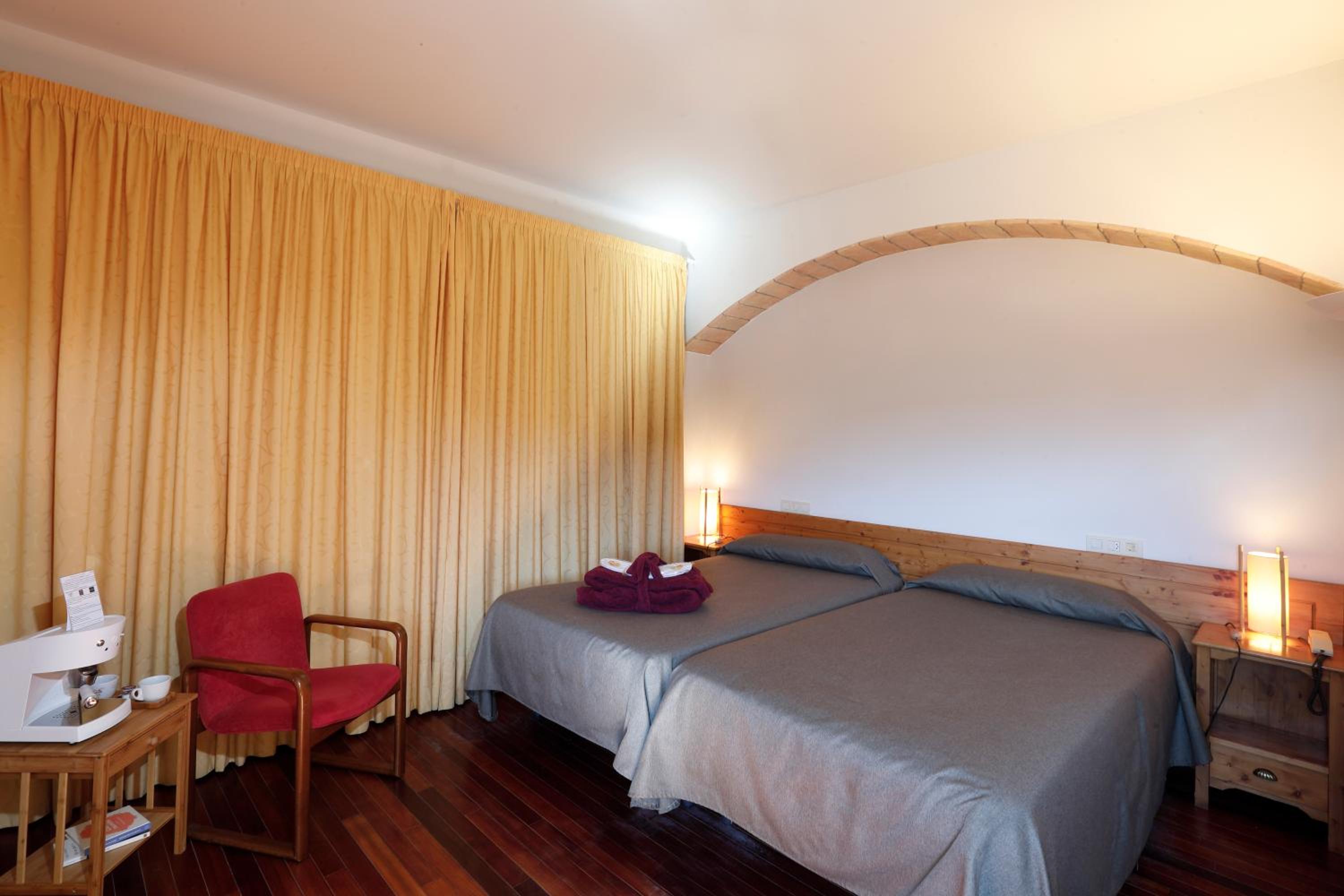 Superior Twin Room with Garden View photo 2