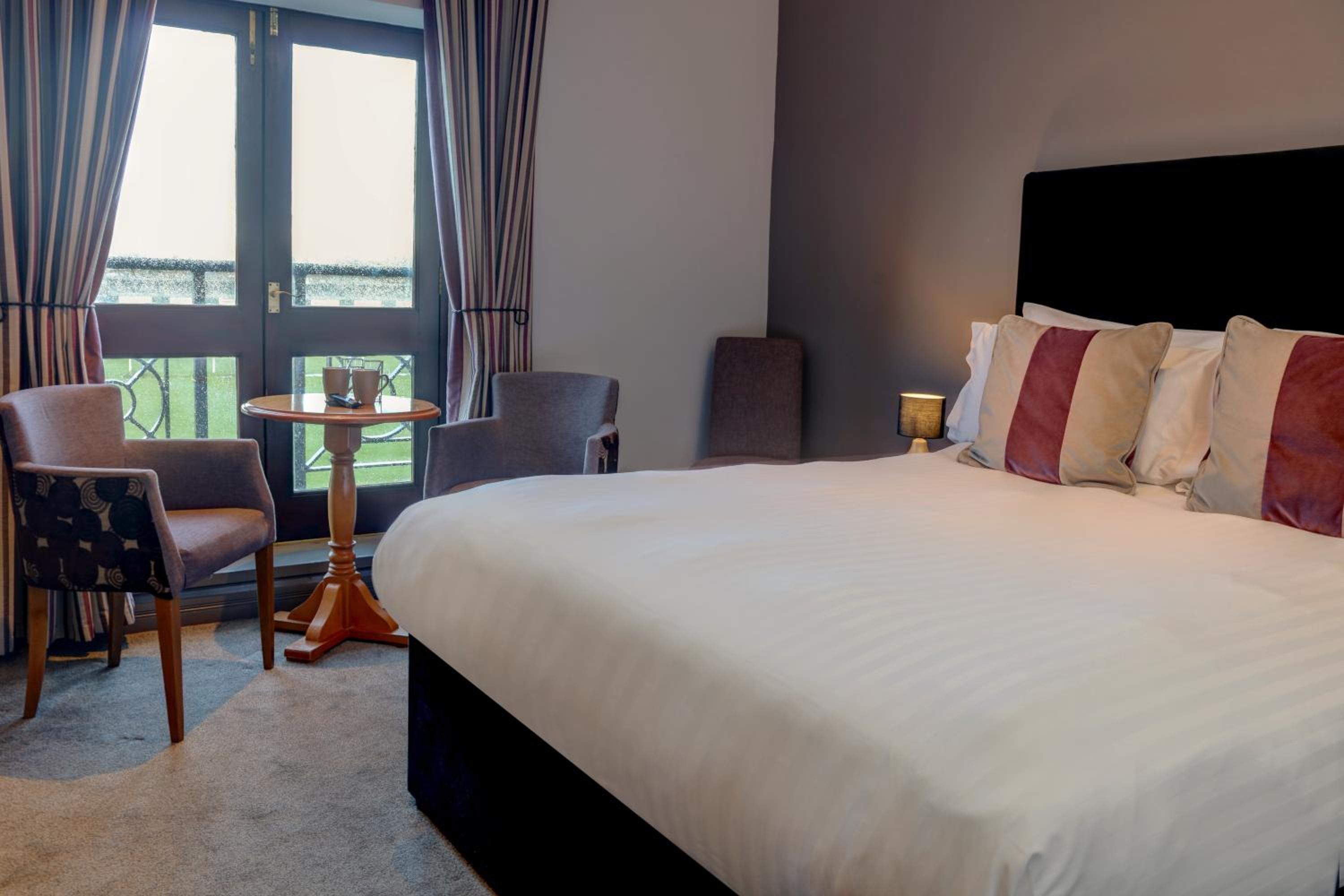 Standard King Room - Photo 2