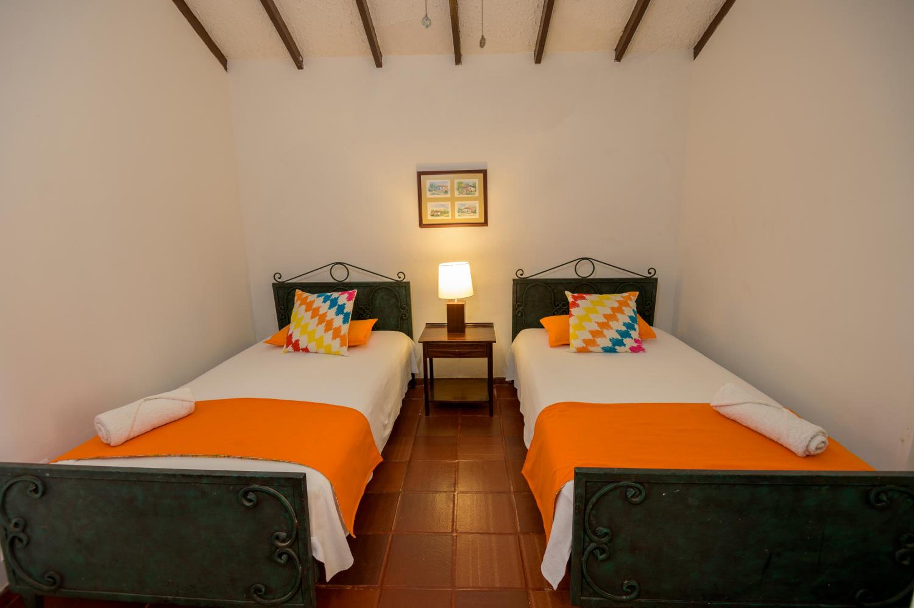 Standard Twin Room photo 2