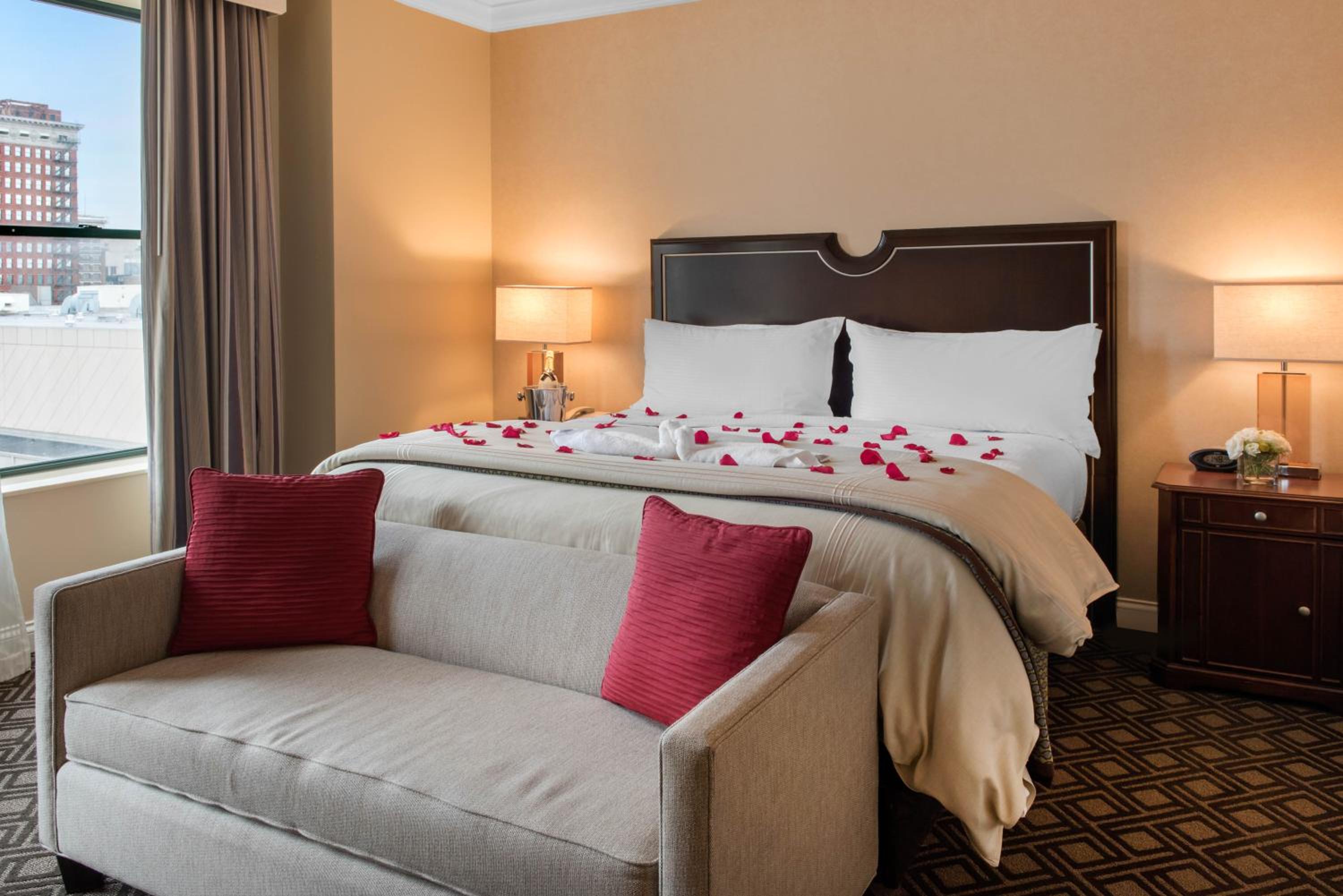 Executive King Room - Photo 3