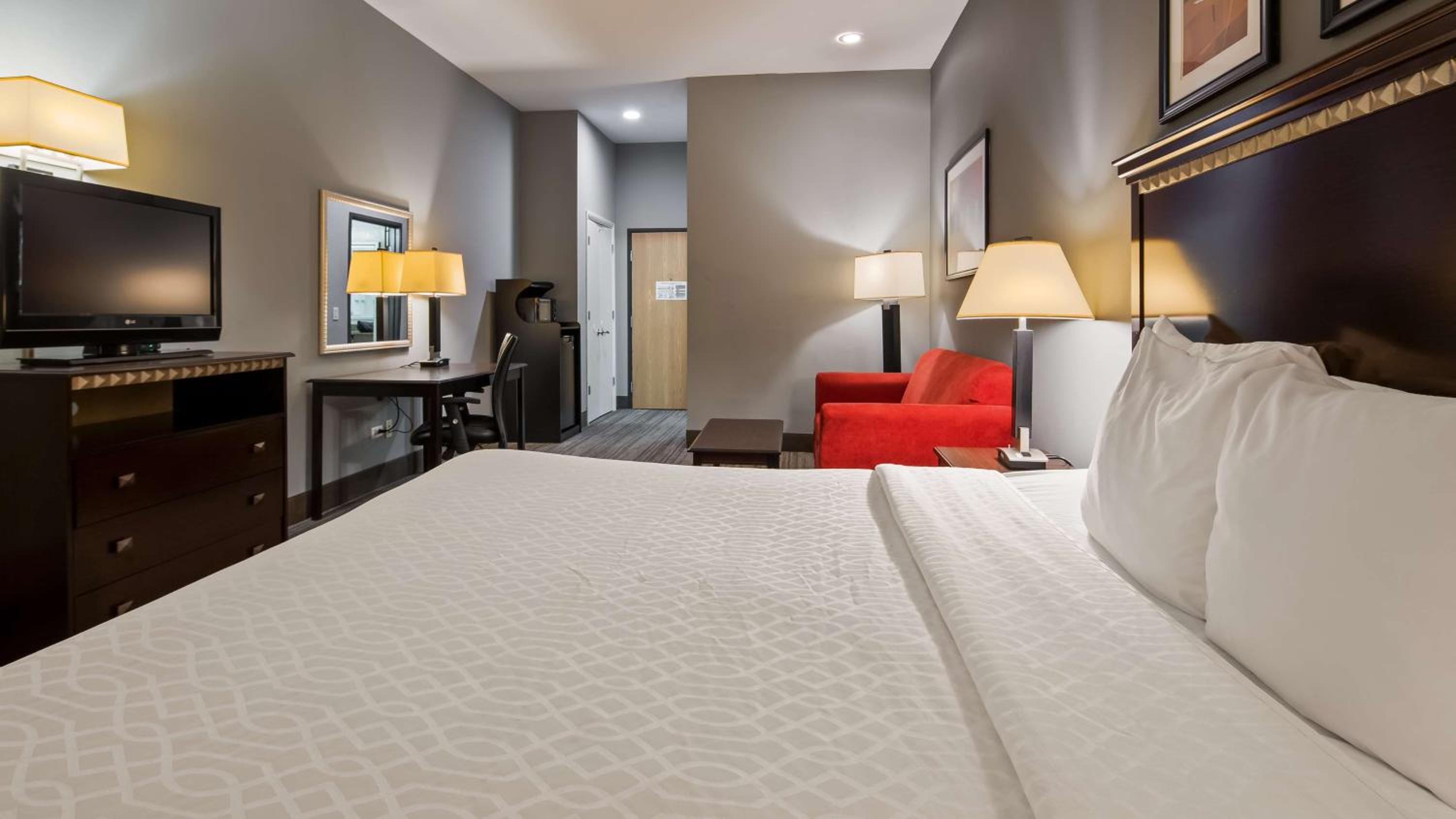 Standard King Room - Photo 4
