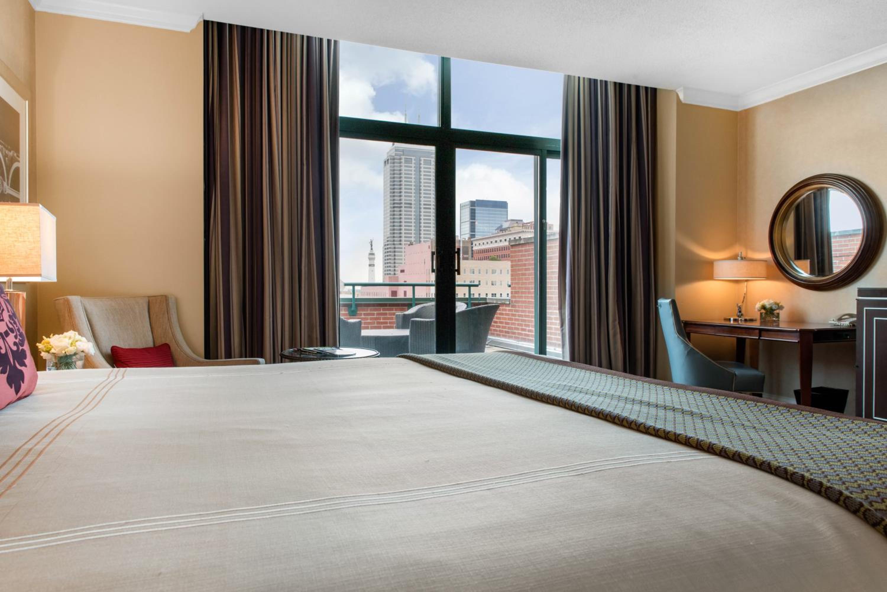 Premier King Room - Photo 1