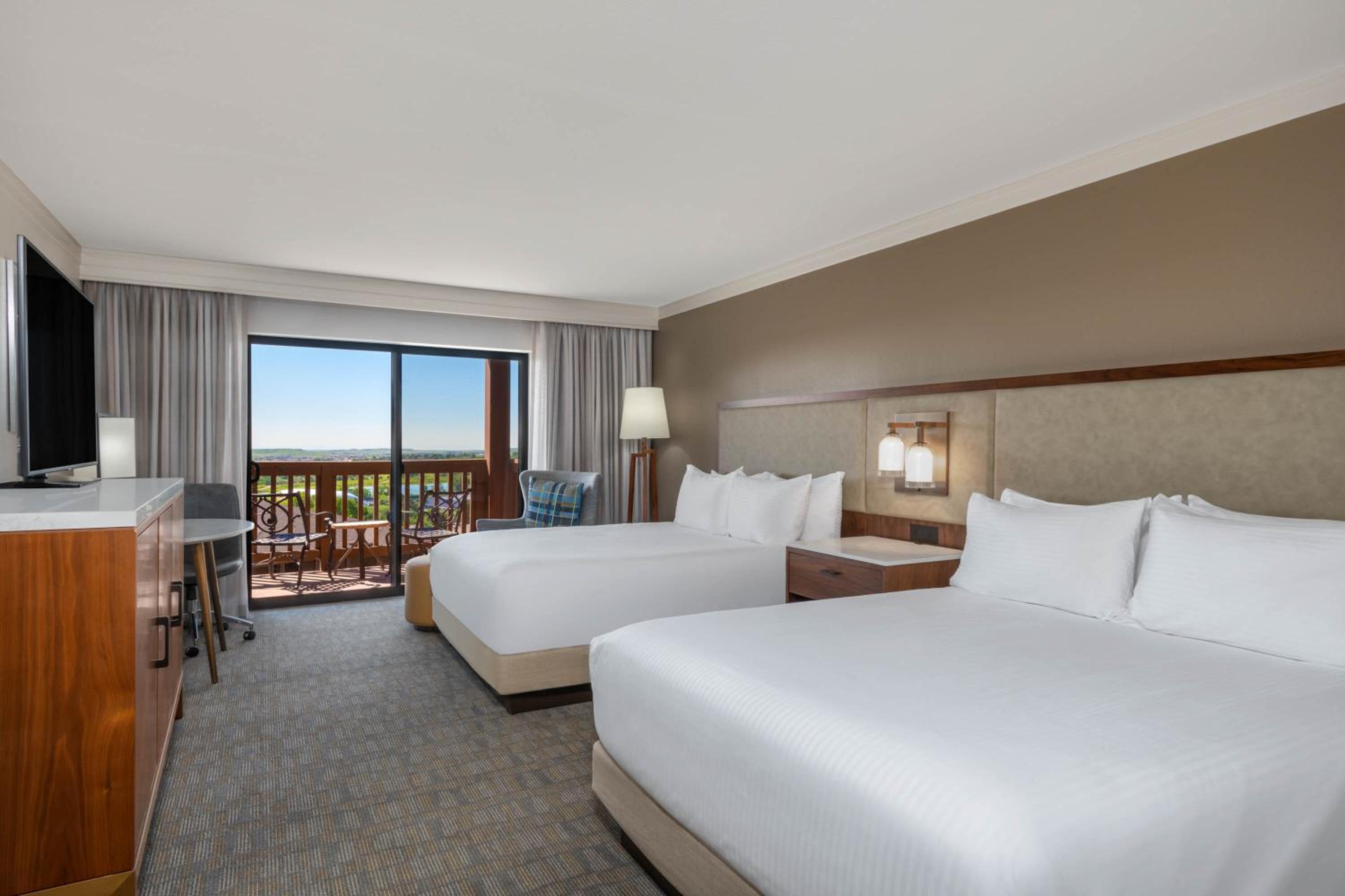 Queen Room with Two Queen Beds and Accessible Tub - Disability Access - Photo 1