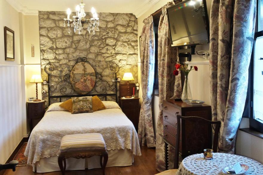 Double or Twin Room photo 3