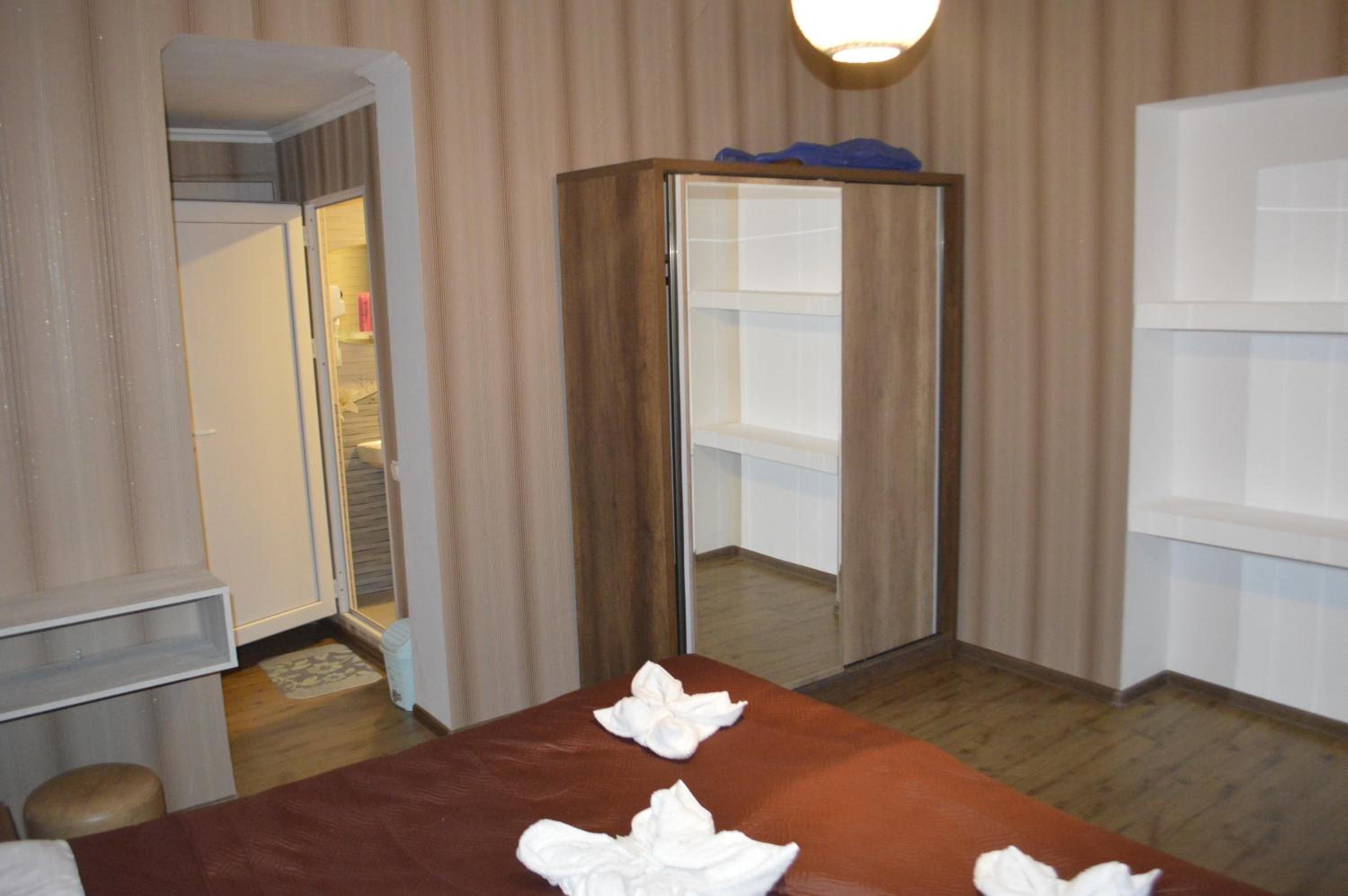 Large Twin Room photo 2