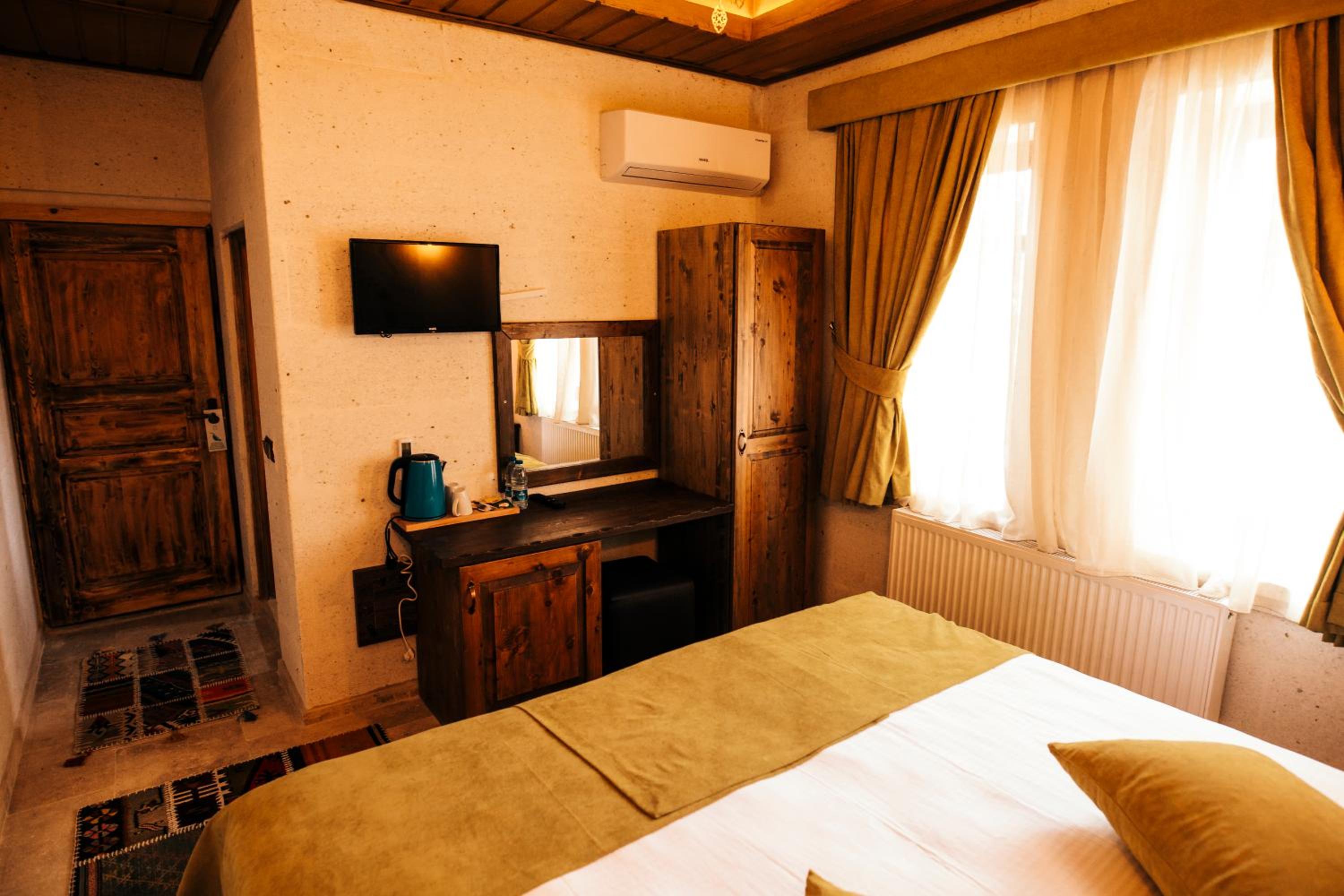 Standard Double Room - Photo 6