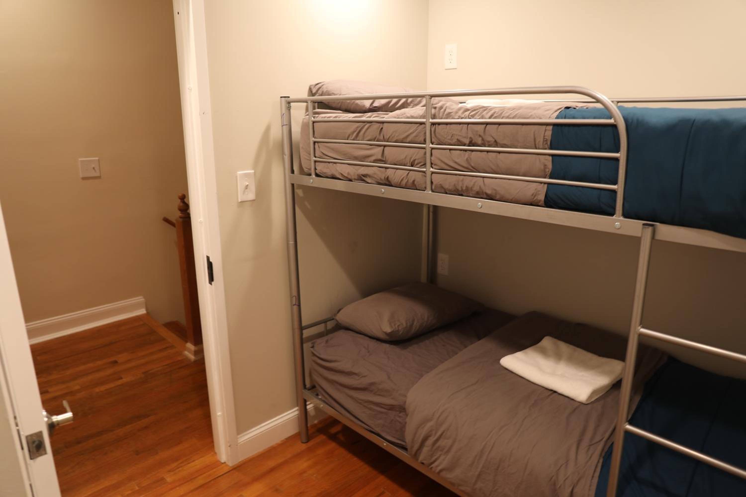 Single Bed in 2-Bed Dormitory Room photo 1