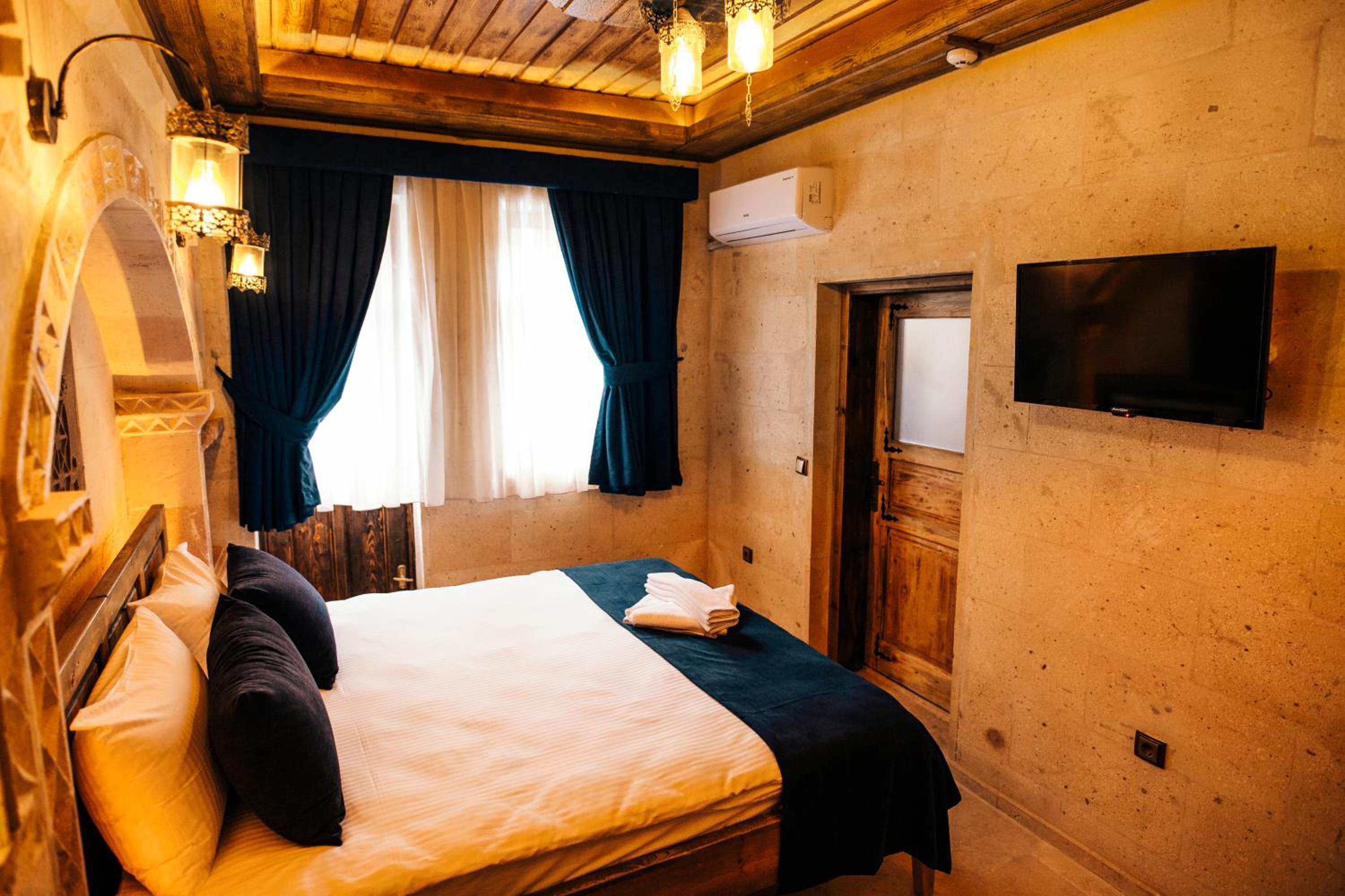 Standard Double Room - Photo 1