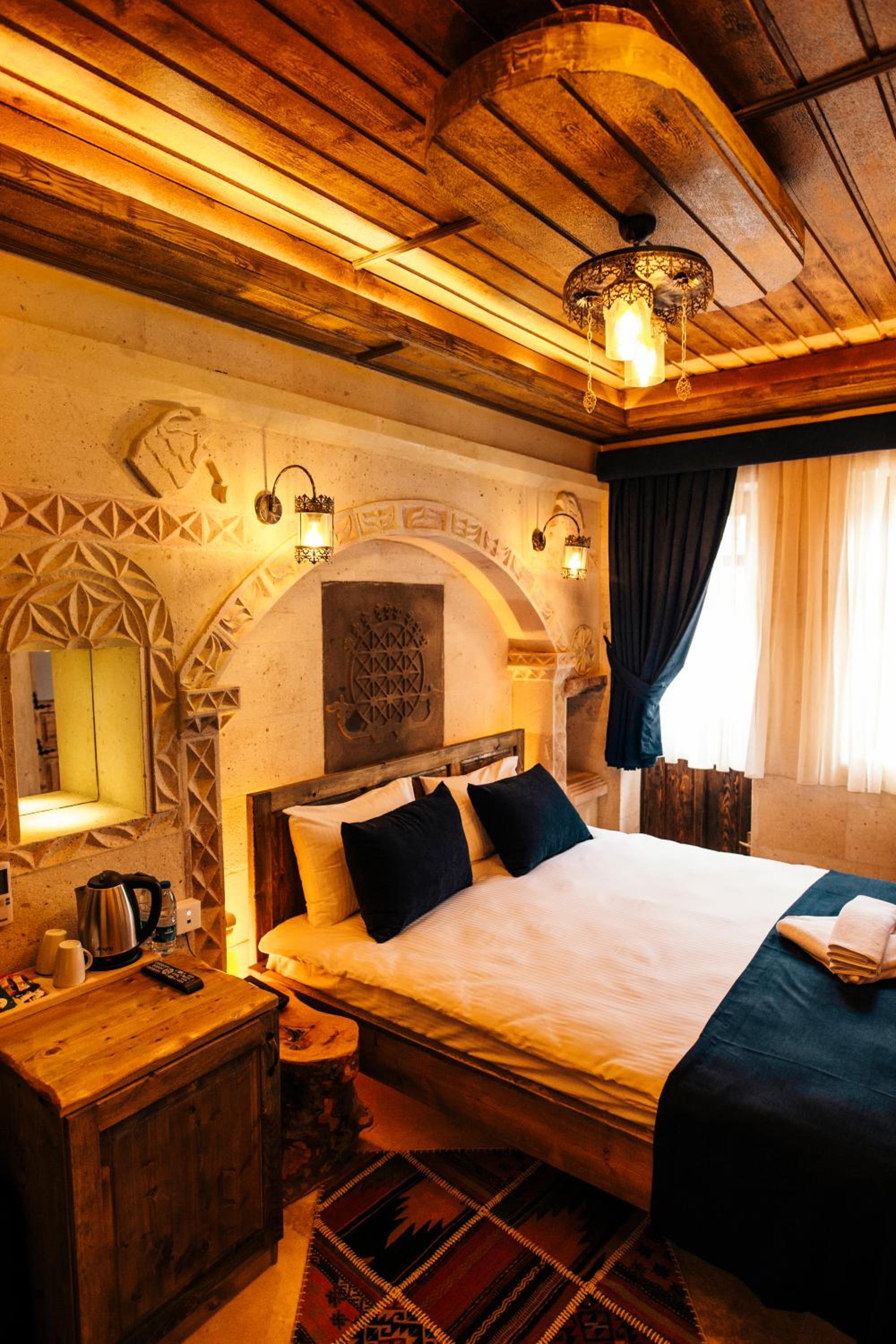 Standard Double Room - Photo 9
