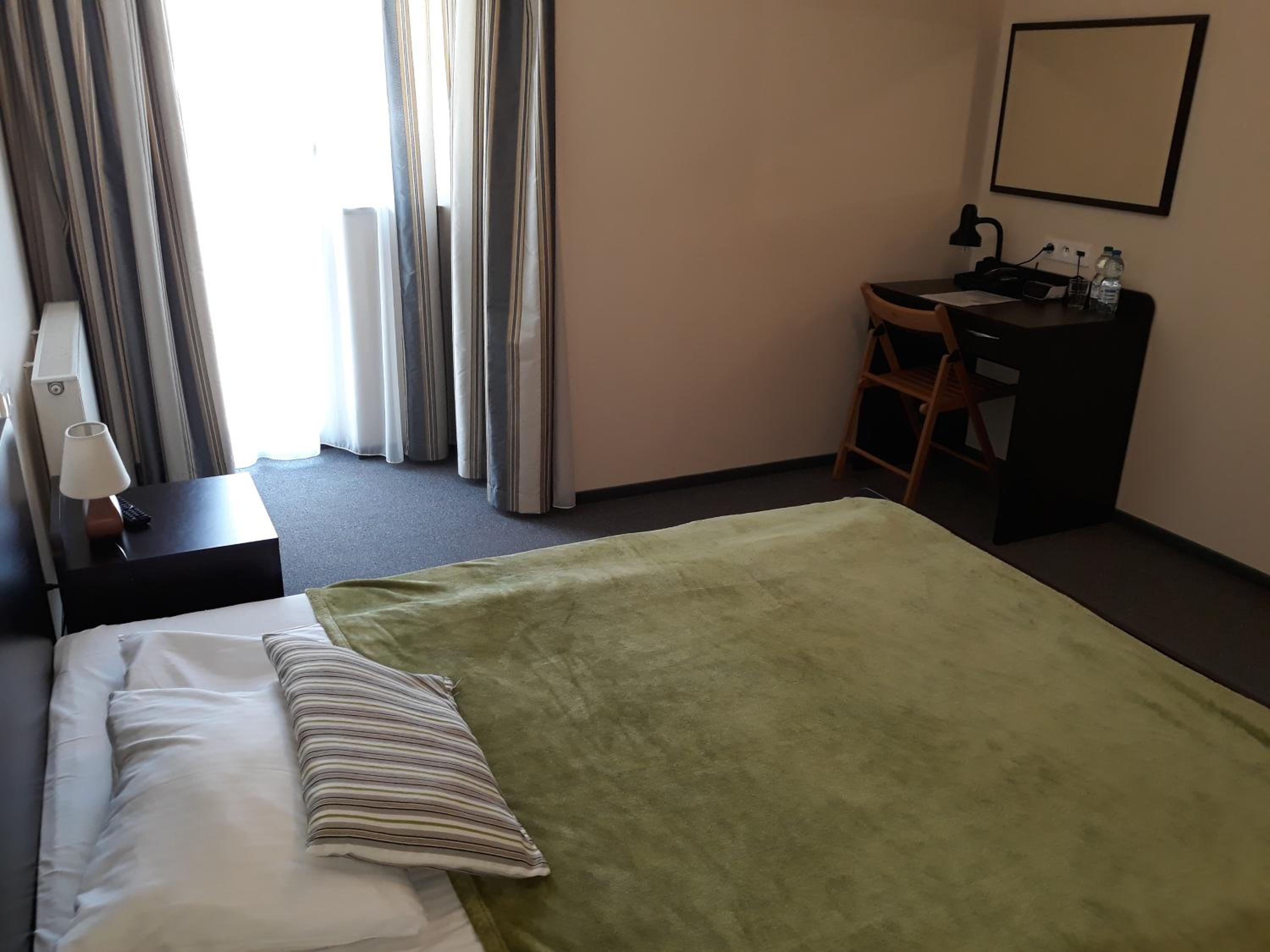 Double Room - Photo 6