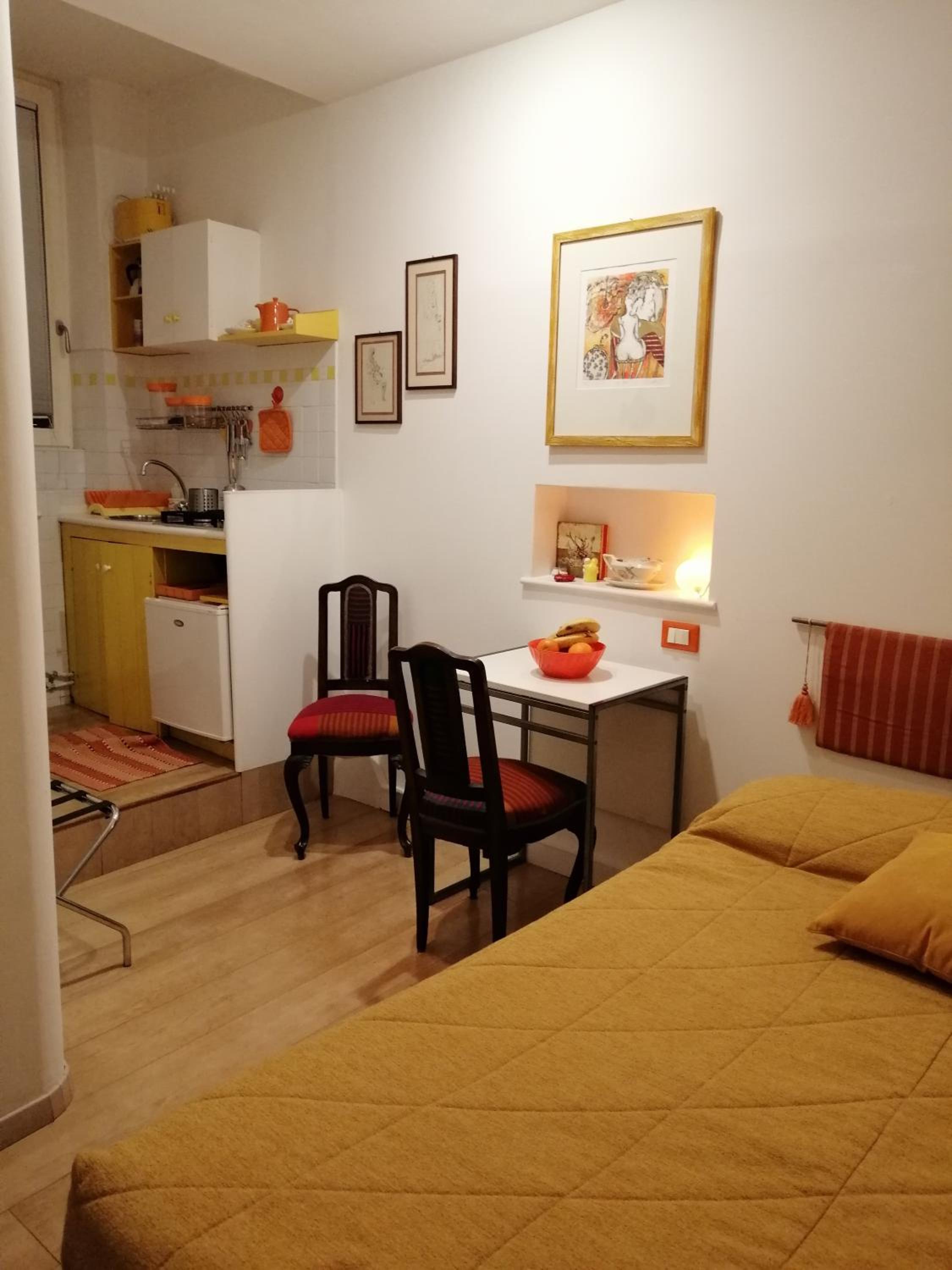One-Bedroom Apartment photo 2