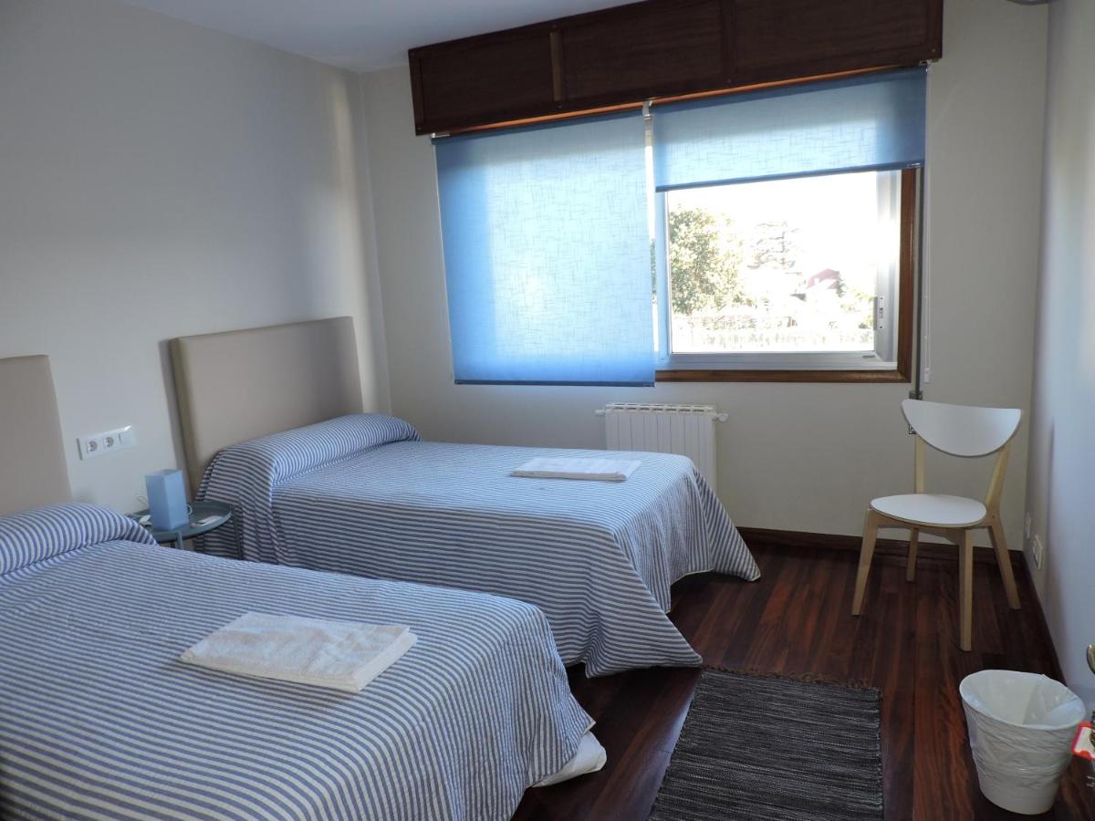 Twin Room with Shared Bathroom photo 1