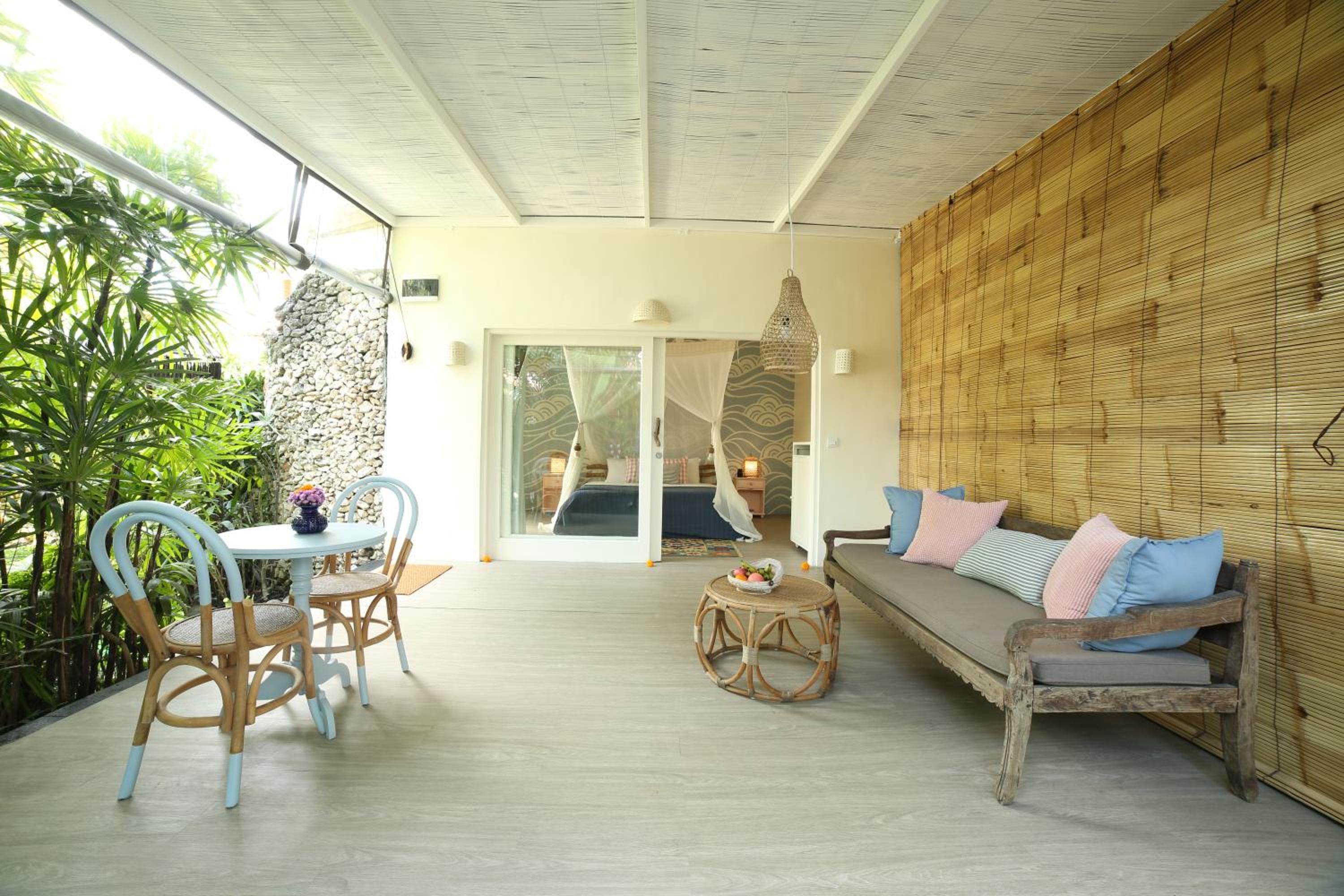 Deluxe Double Room with Balcony - Photo 15