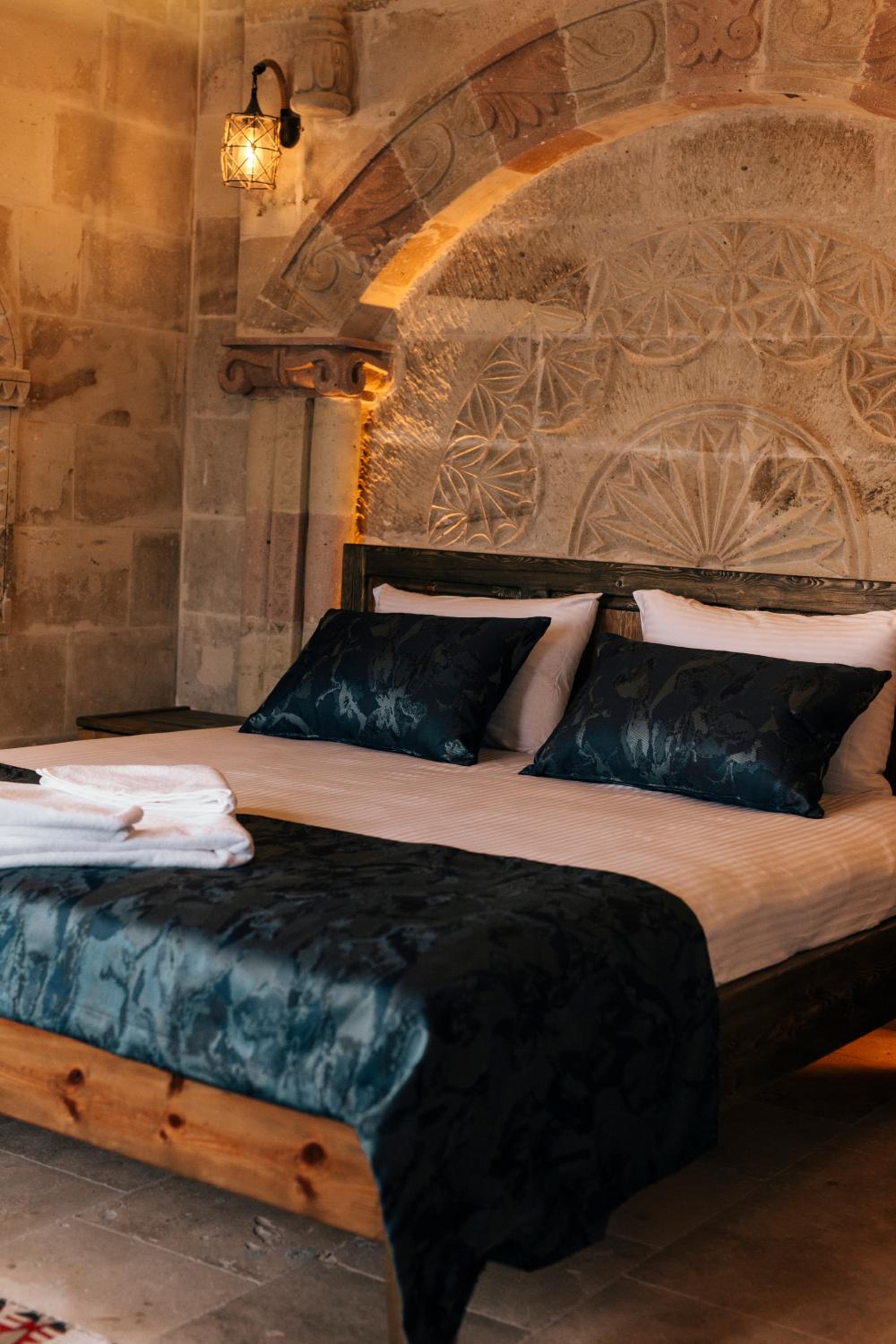 Deluxe Room - Photo 16