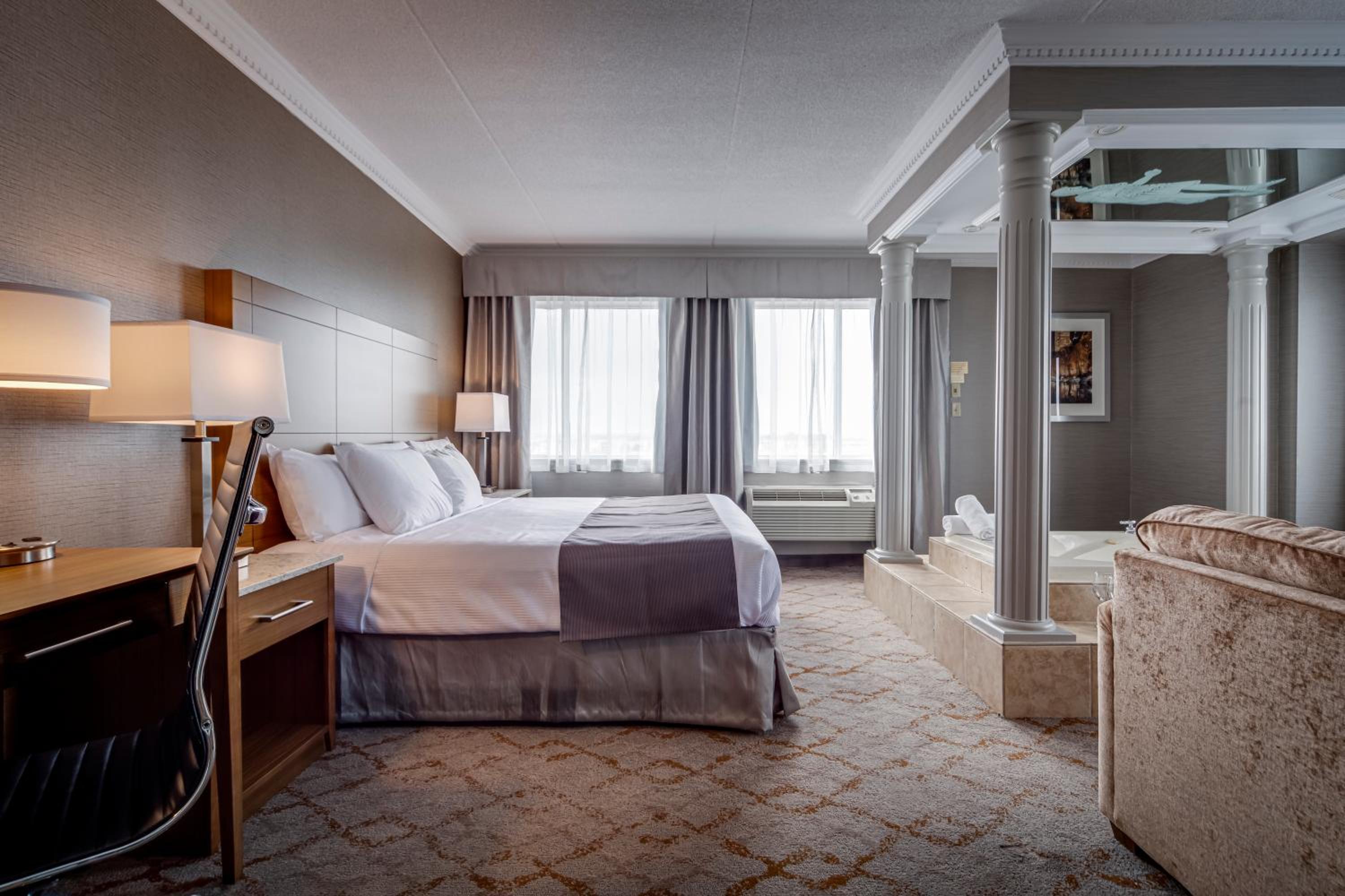 Luxury King Suite with Jetted Tub - Photo 9