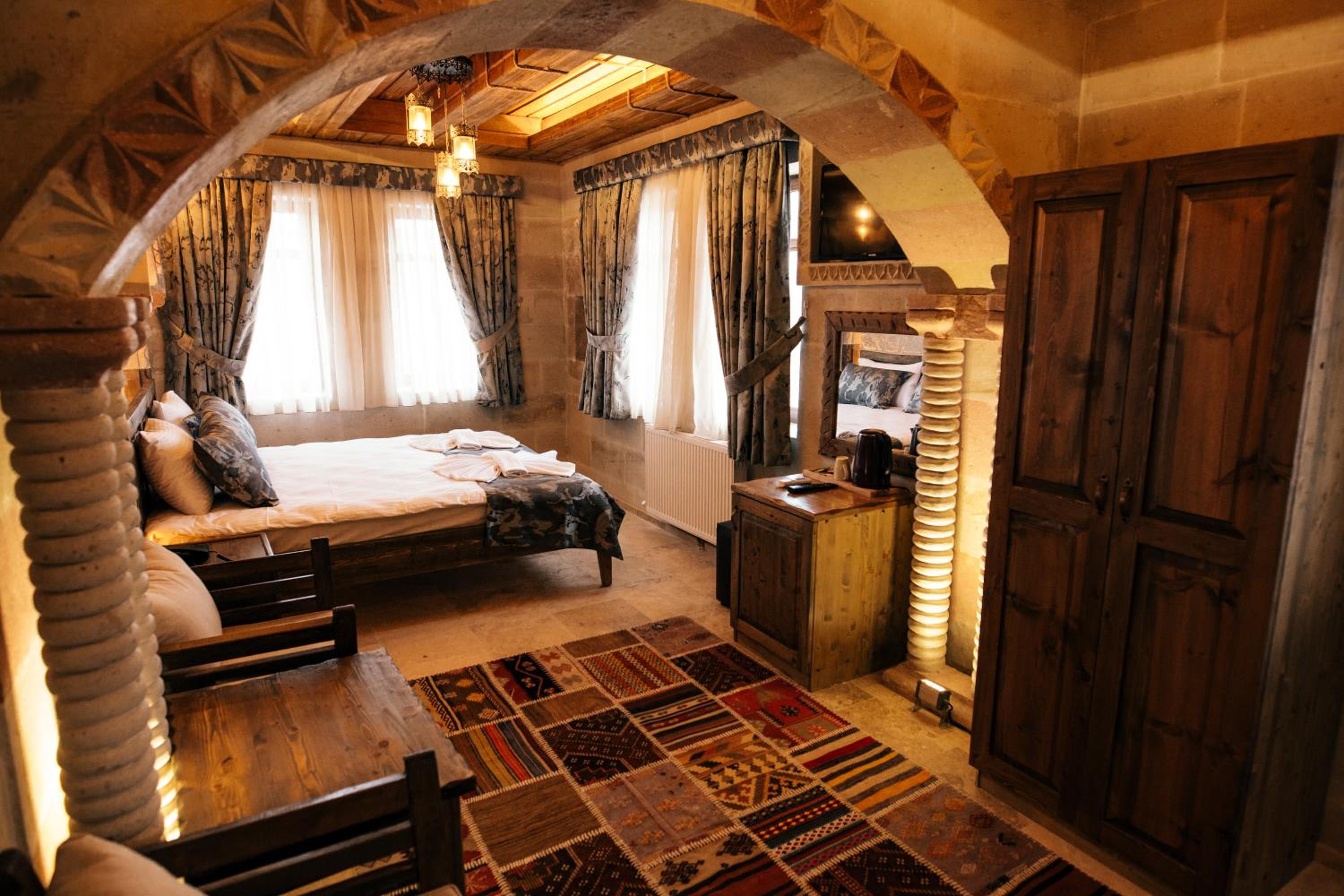 Suite with City View - Photo 1