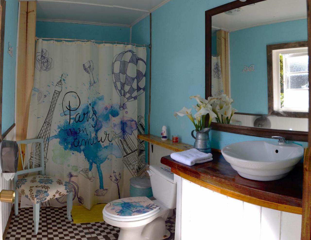 Double Room with Shared Bathroom photo 2