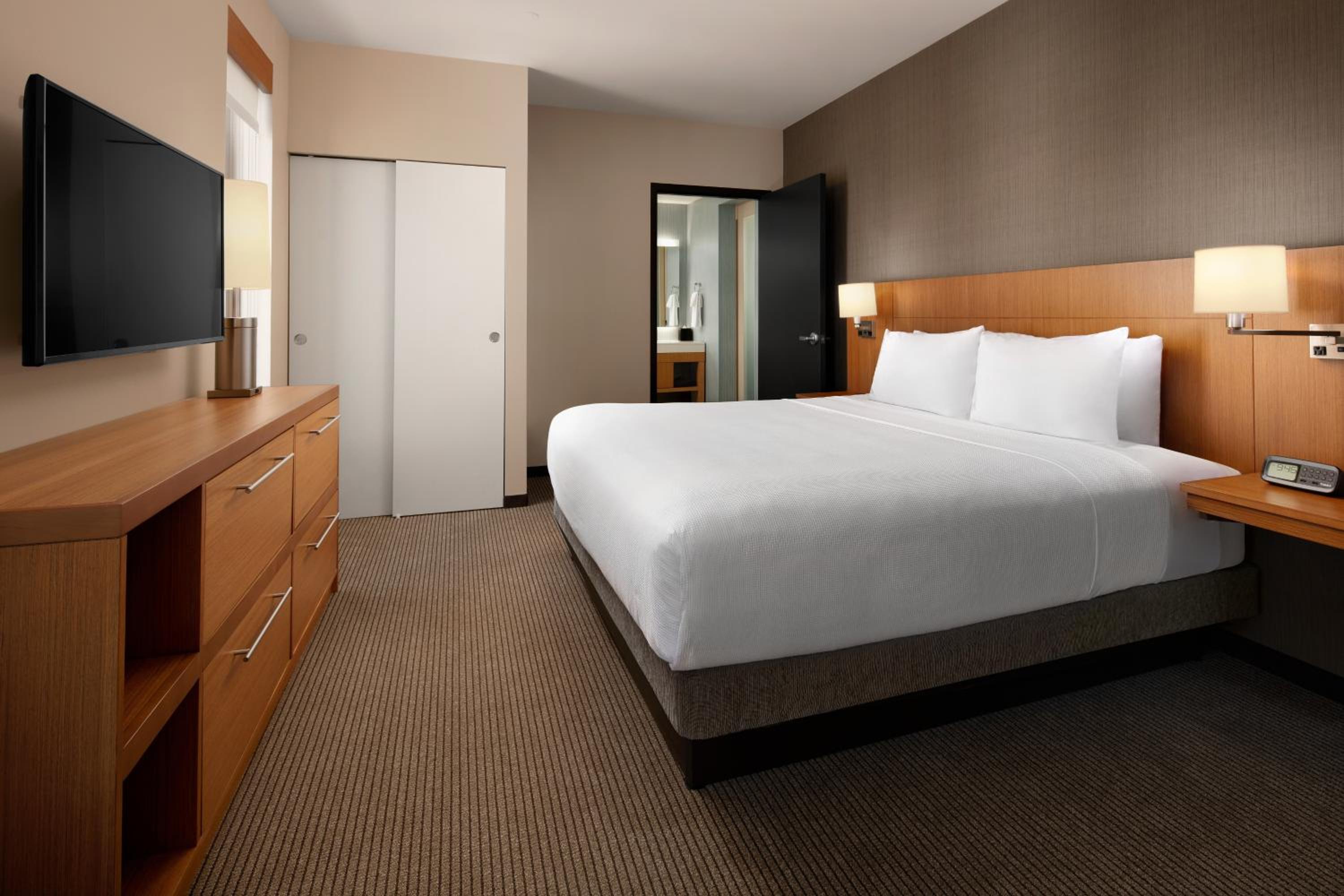 One-Bedroom King Suite - Photo 1
