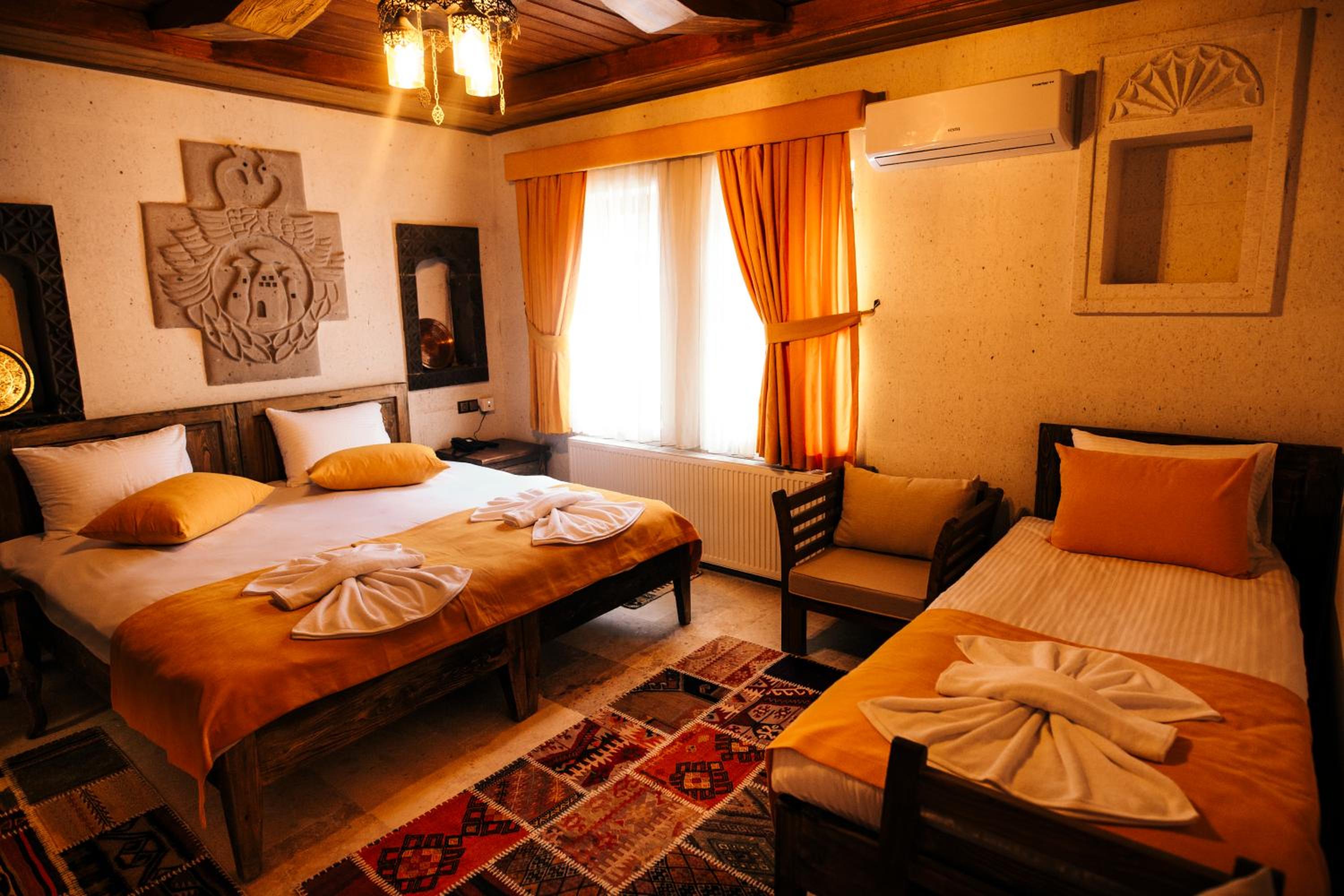 Deluxe Triple Room - Photo 1